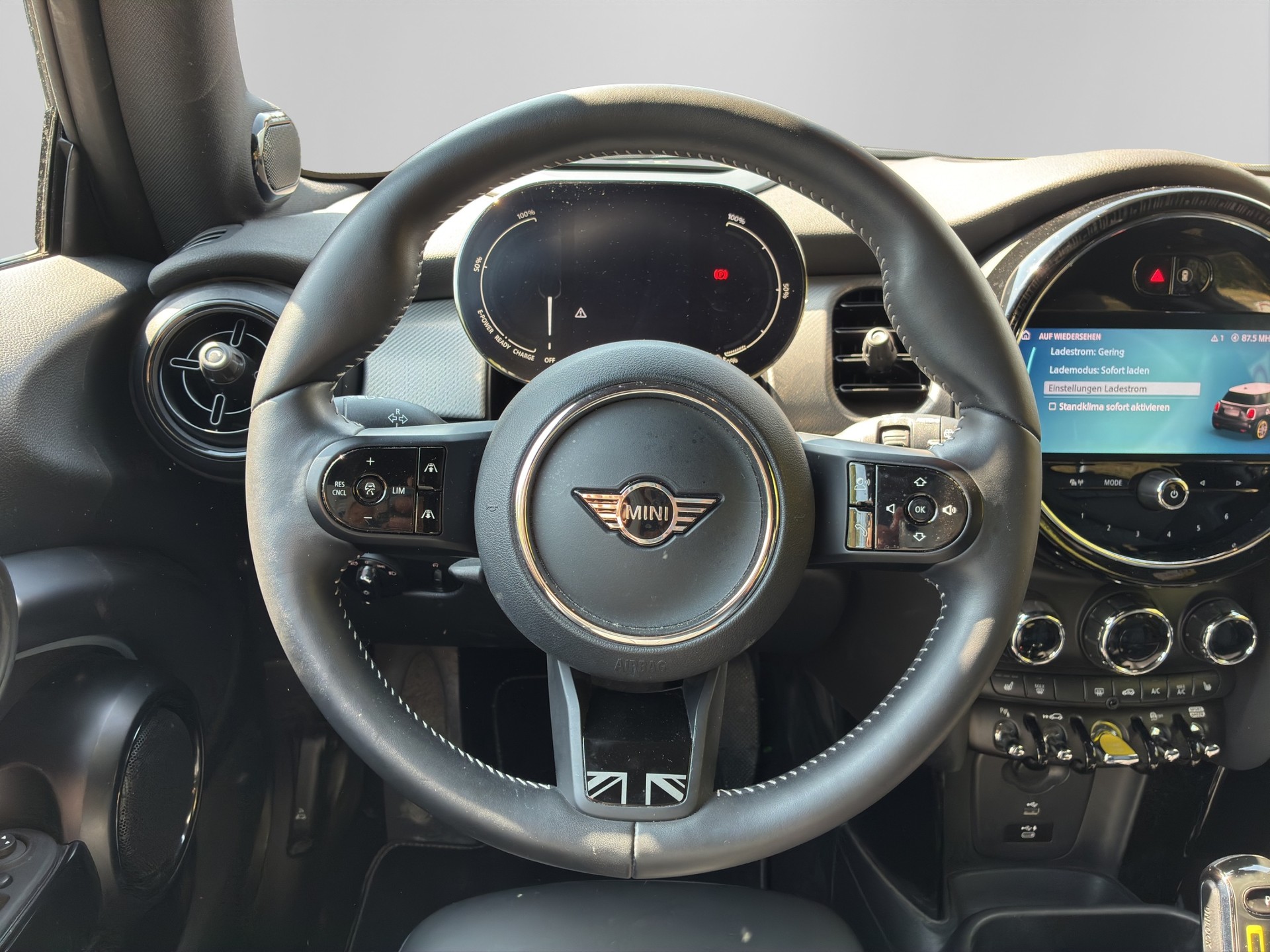 MINI Cooper SE-image-10
