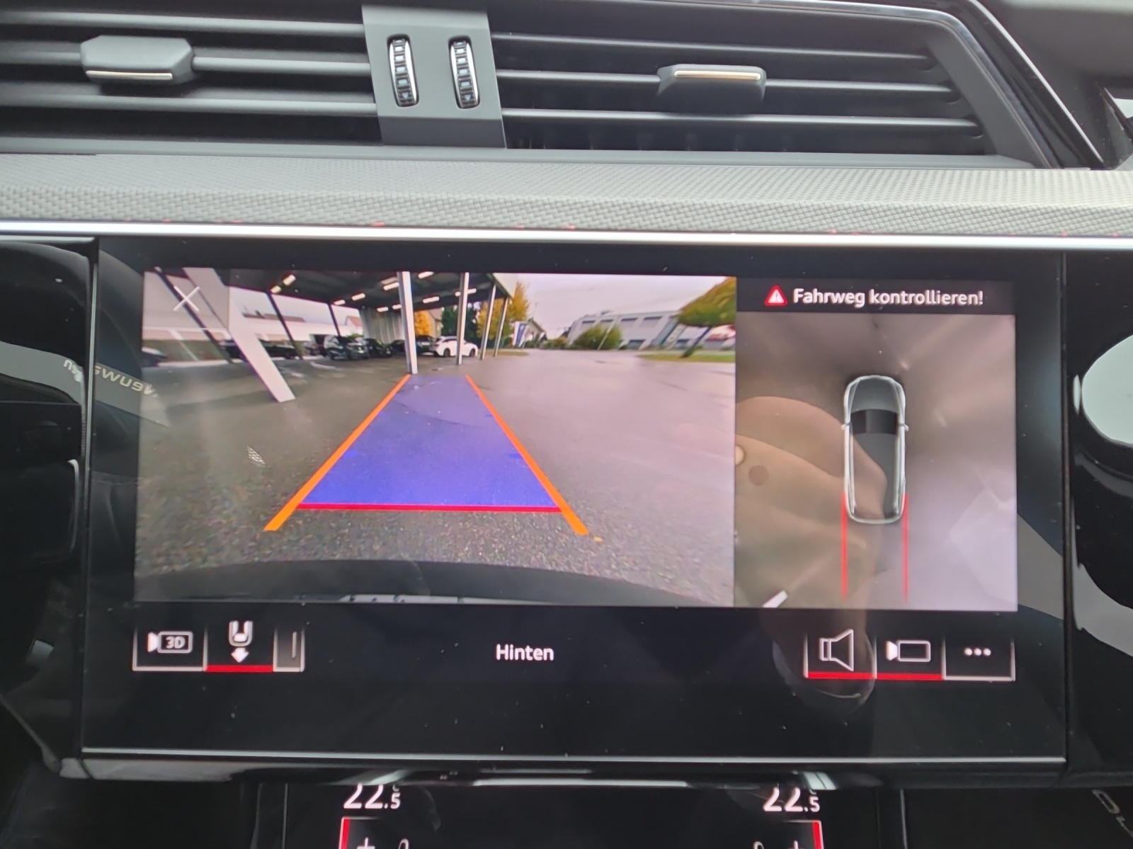 AUDI e-tron S quattro-image-15