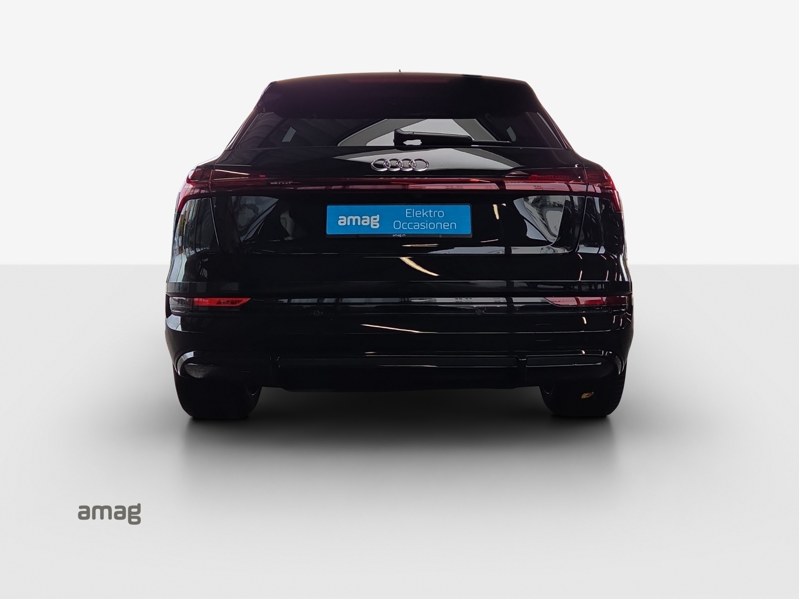 AUDI e-tron S quattro-image-3