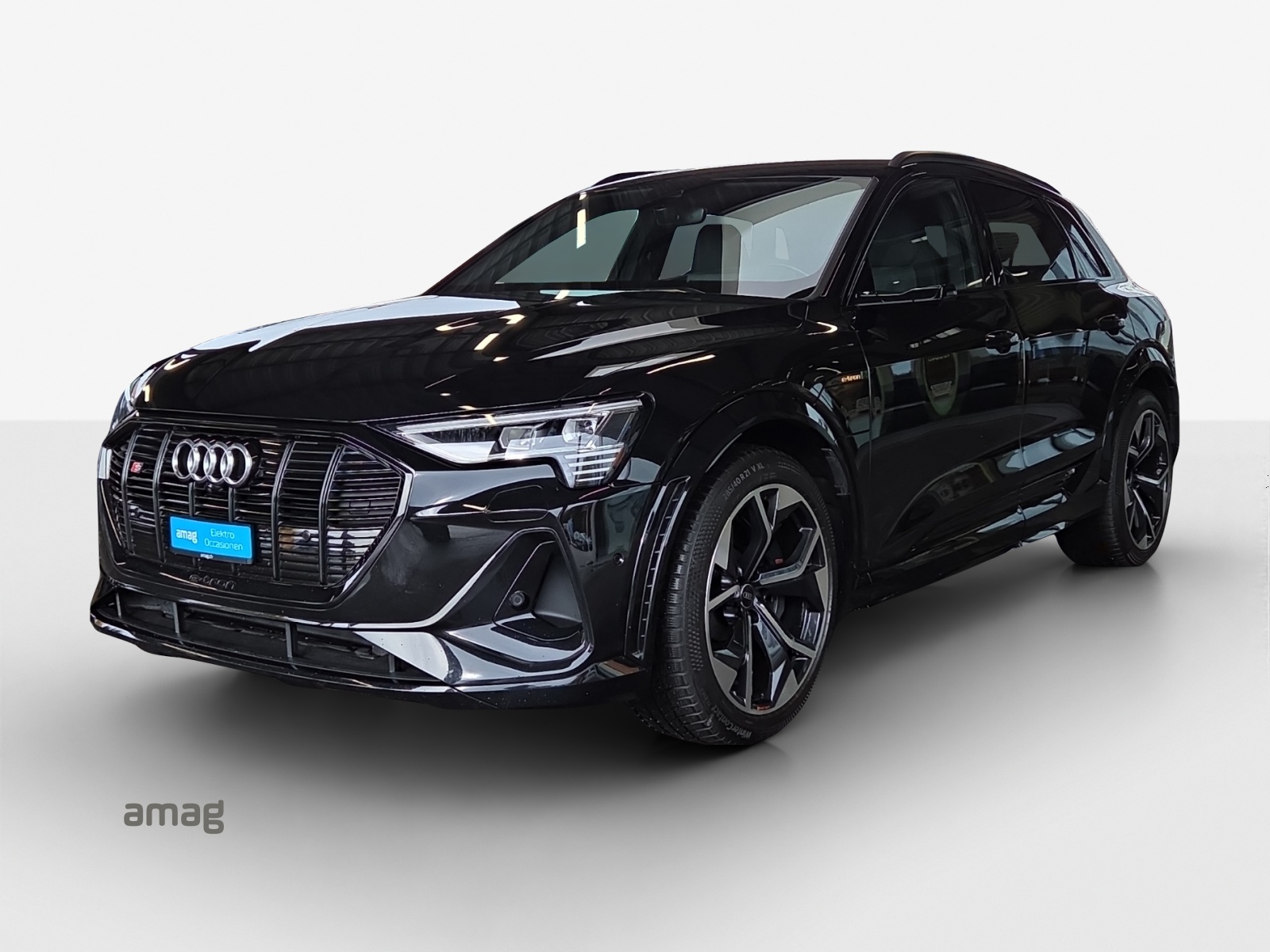 AUDI e-tron S quattro-image-0