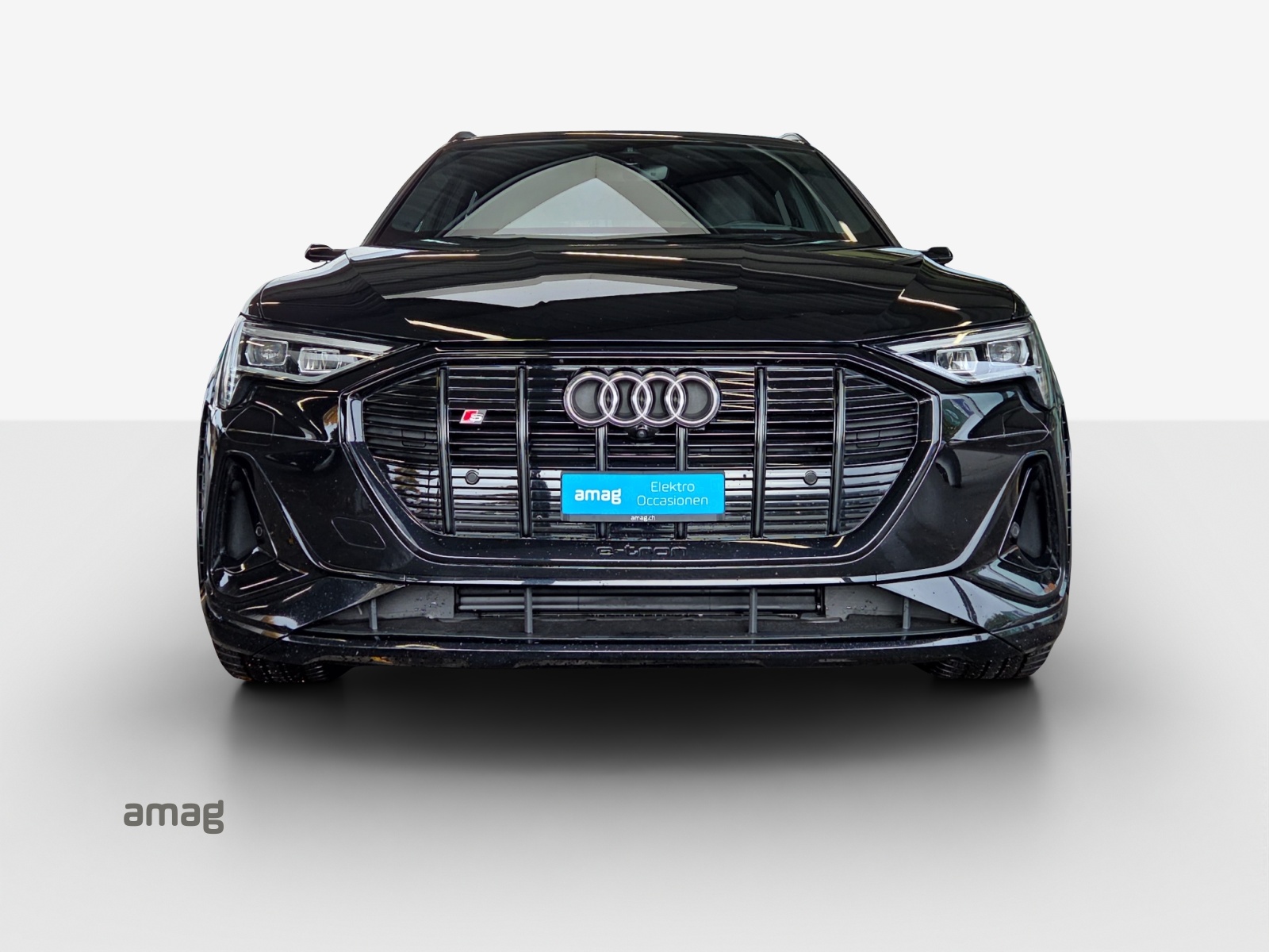 AUDI e-tron S quattro-image-6