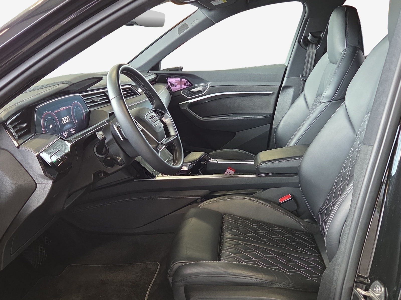 AUDI e-tron S quattro-image-7
