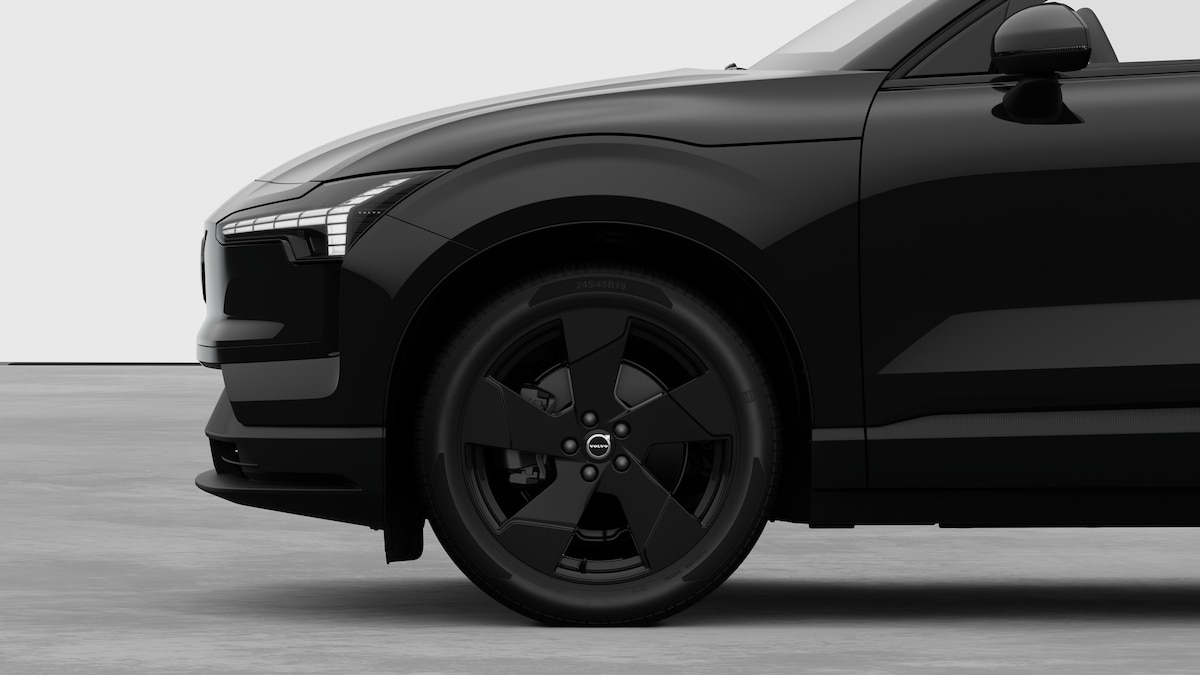 VOLVO EX 30 E60 Plus Swiss Black Edition-image-7