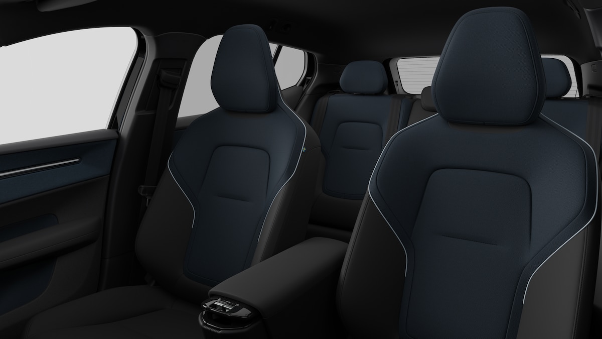 VOLVO EX 30 E60 Plus Swiss Black Edition-image-10