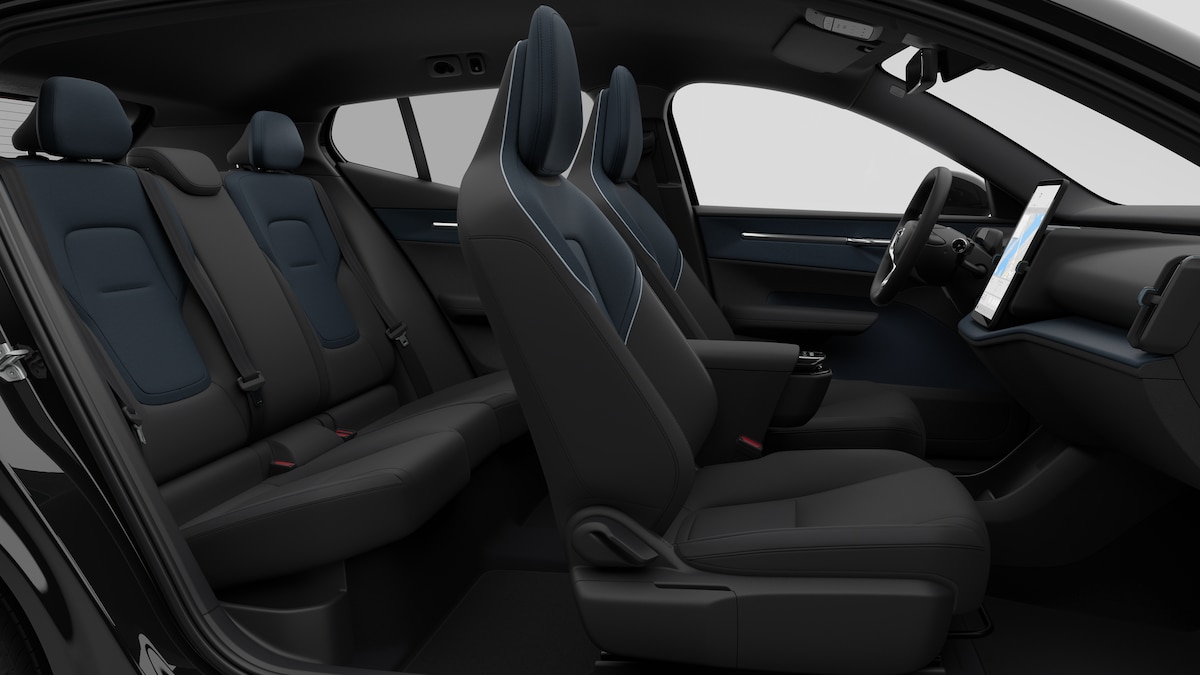 VOLVO EX 30 E60 Plus Swiss Black Edition-image-13