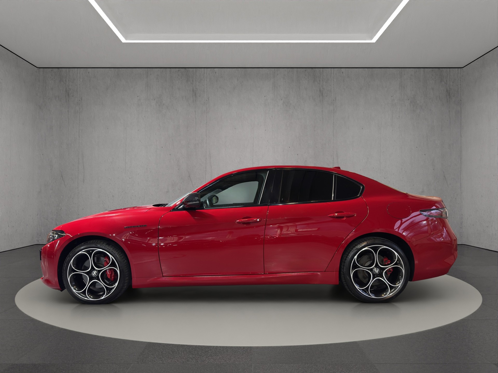ALFA ROMEO Giulia 2.0 Competizione Q4 AT8 "ADAS Pack"-image-2