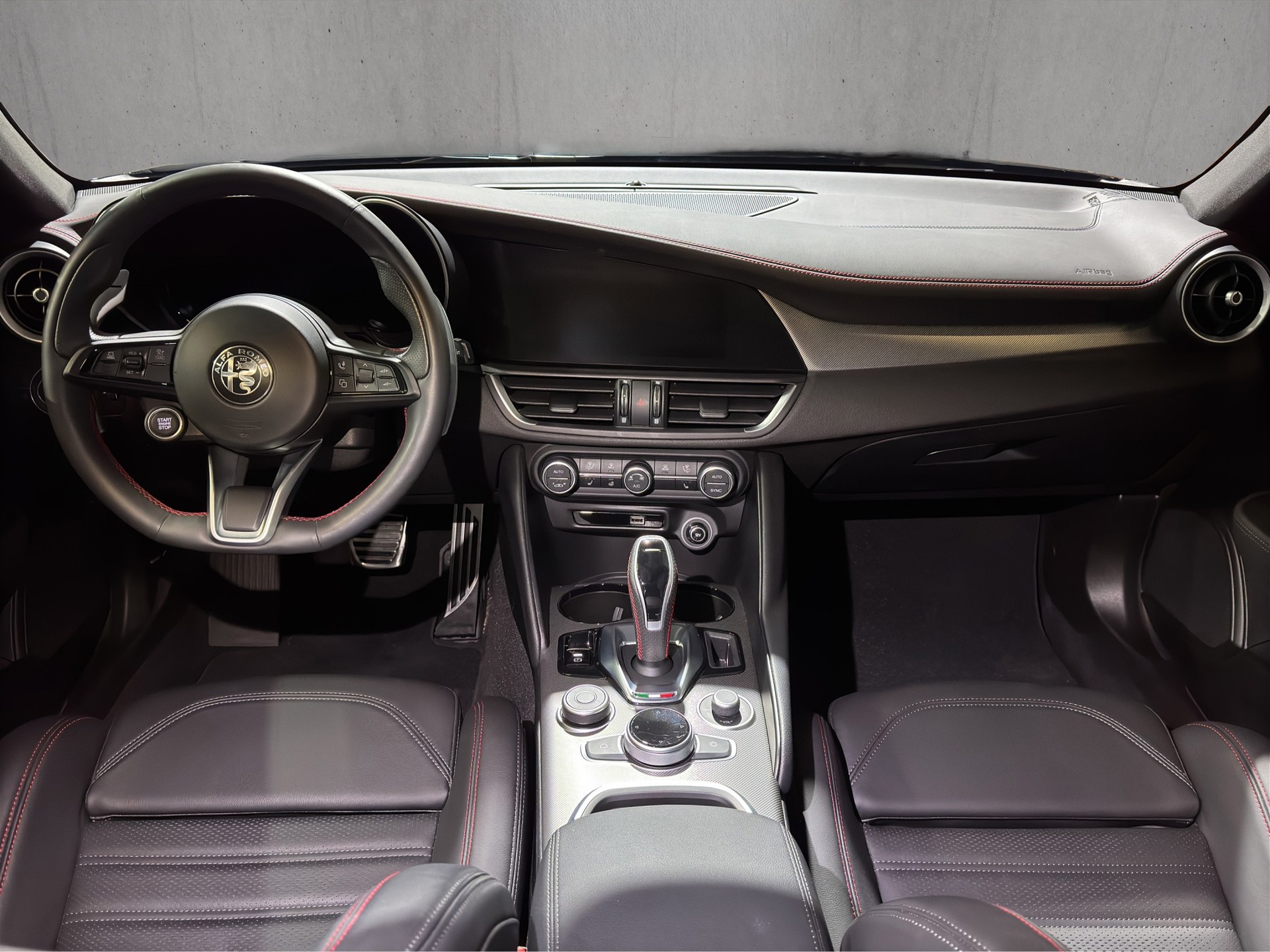 ALFA ROMEO Giulia 2.0 Competizione Q4 AT8 "ADAS Pack"-image-10