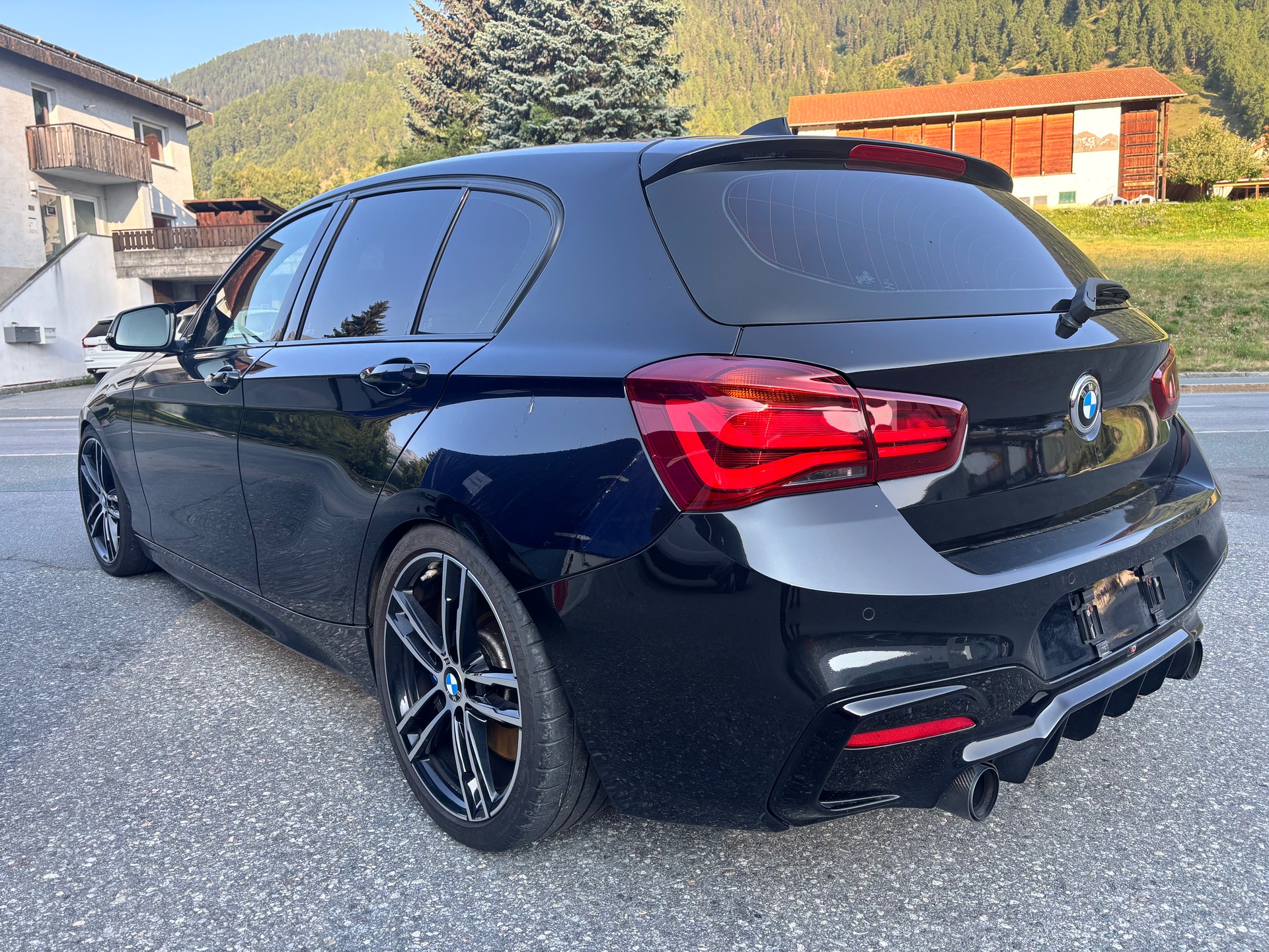 BMW M140i xDrive Steptronic-image-3