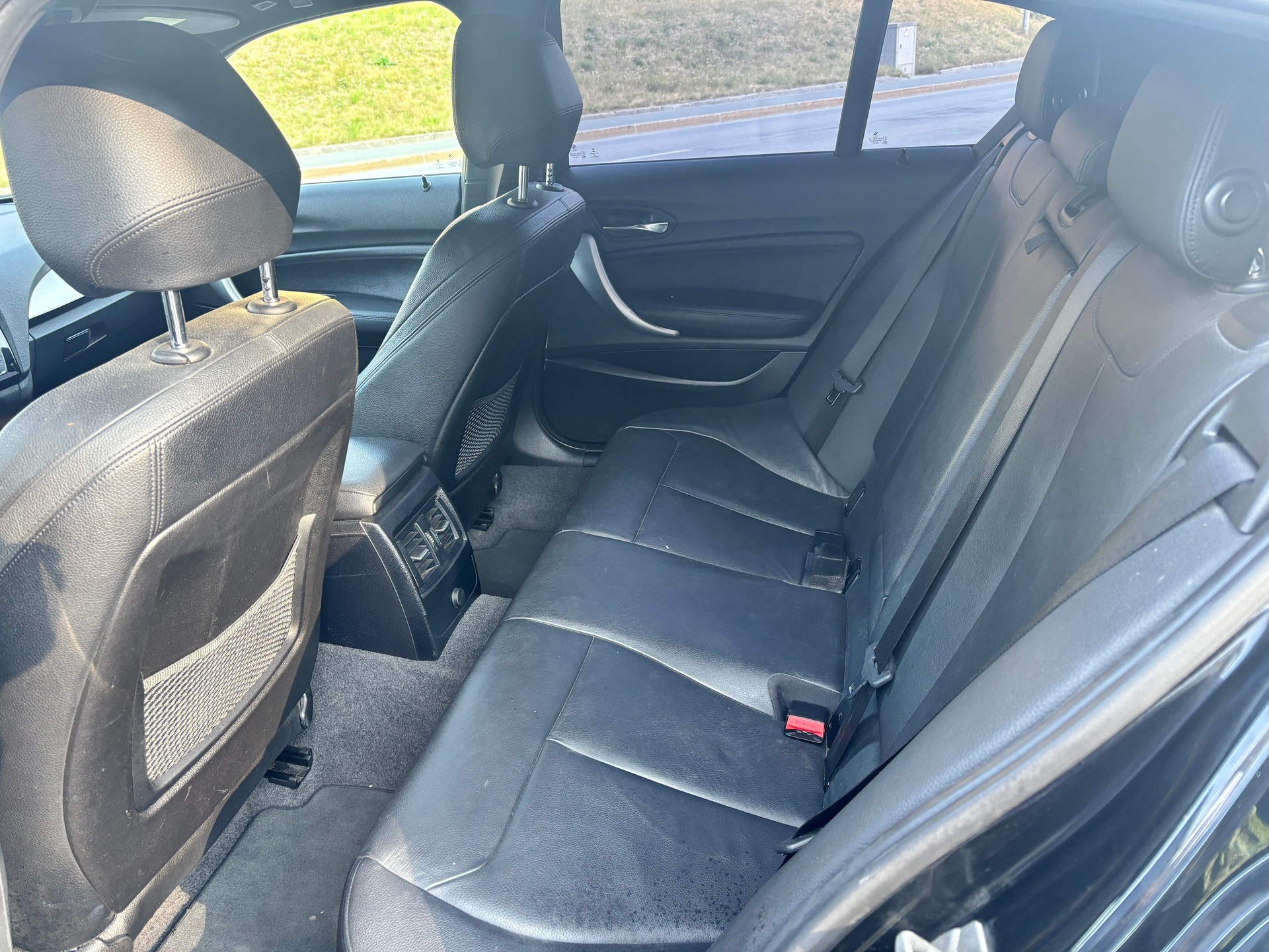 BMW M140i xDrive Steptronic-image-6