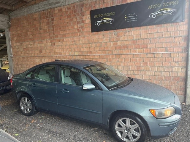 VOLVO S40 2.4I Momentum-image-0