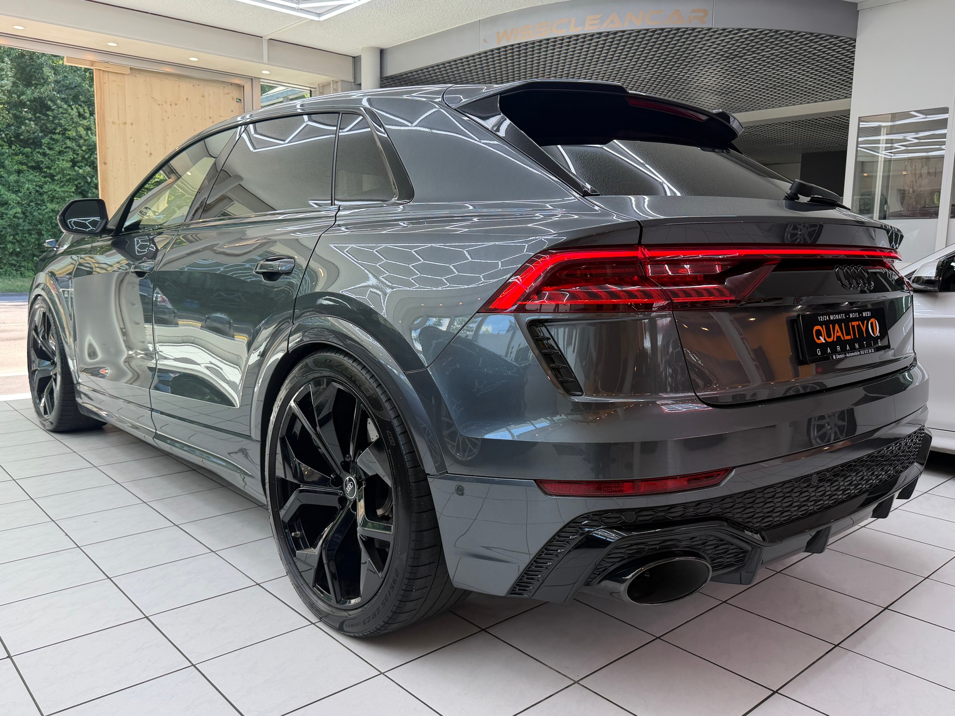 AUDI RS Q8 4.0 V8 TFSI quattro T-Tronic-image-6