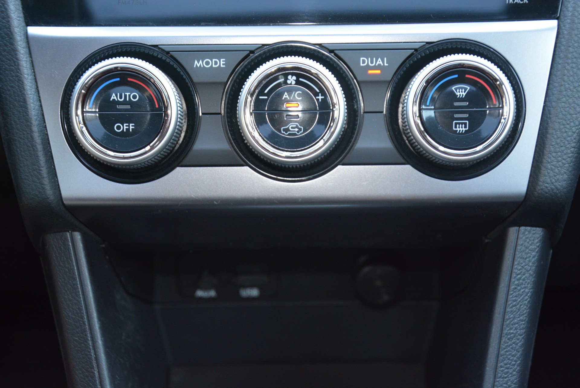 SUBARU XV 2.0 Swiss Three AWD CVT-image-11