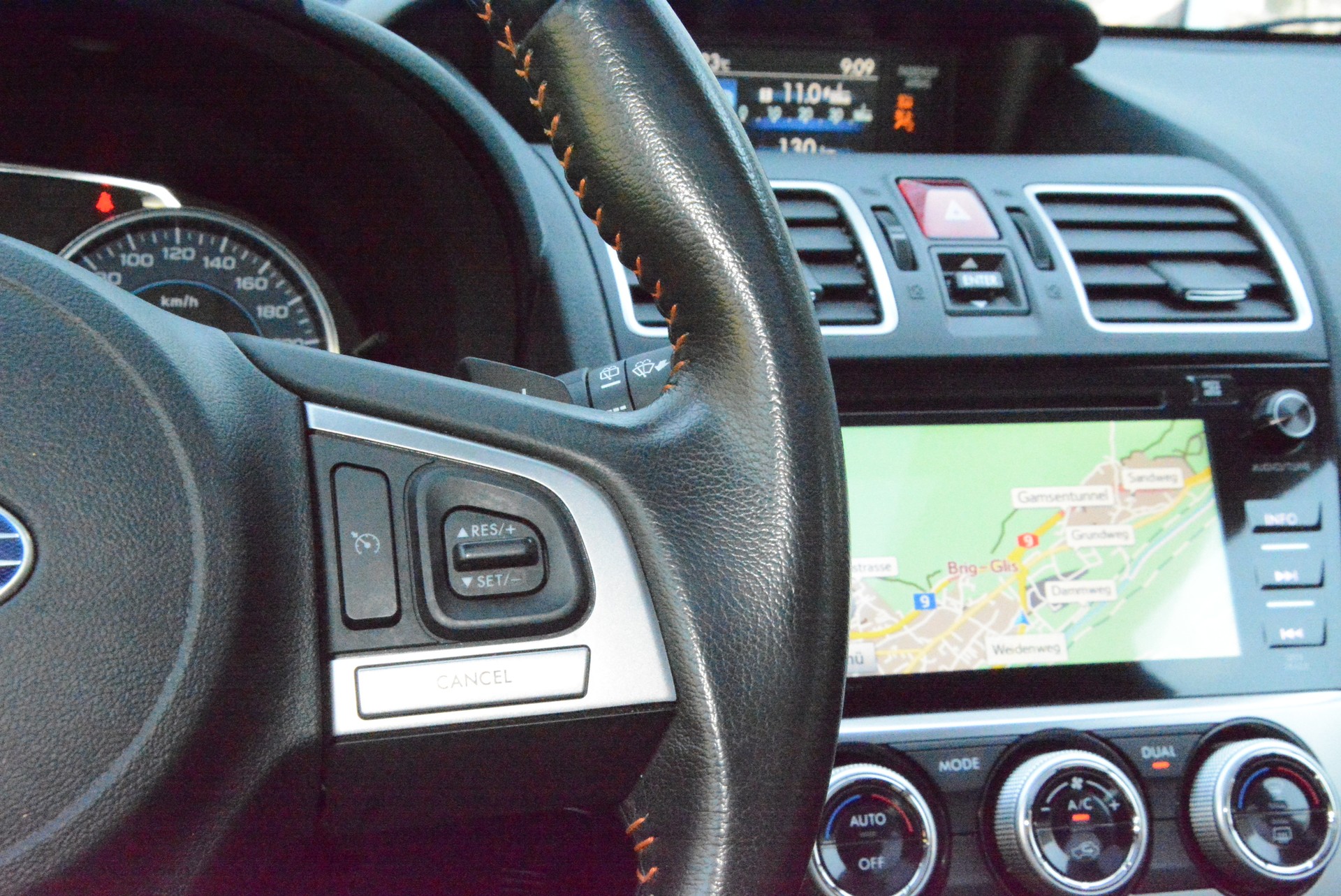 SUBARU XV 2.0 Swiss Three AWD CVT-image-13