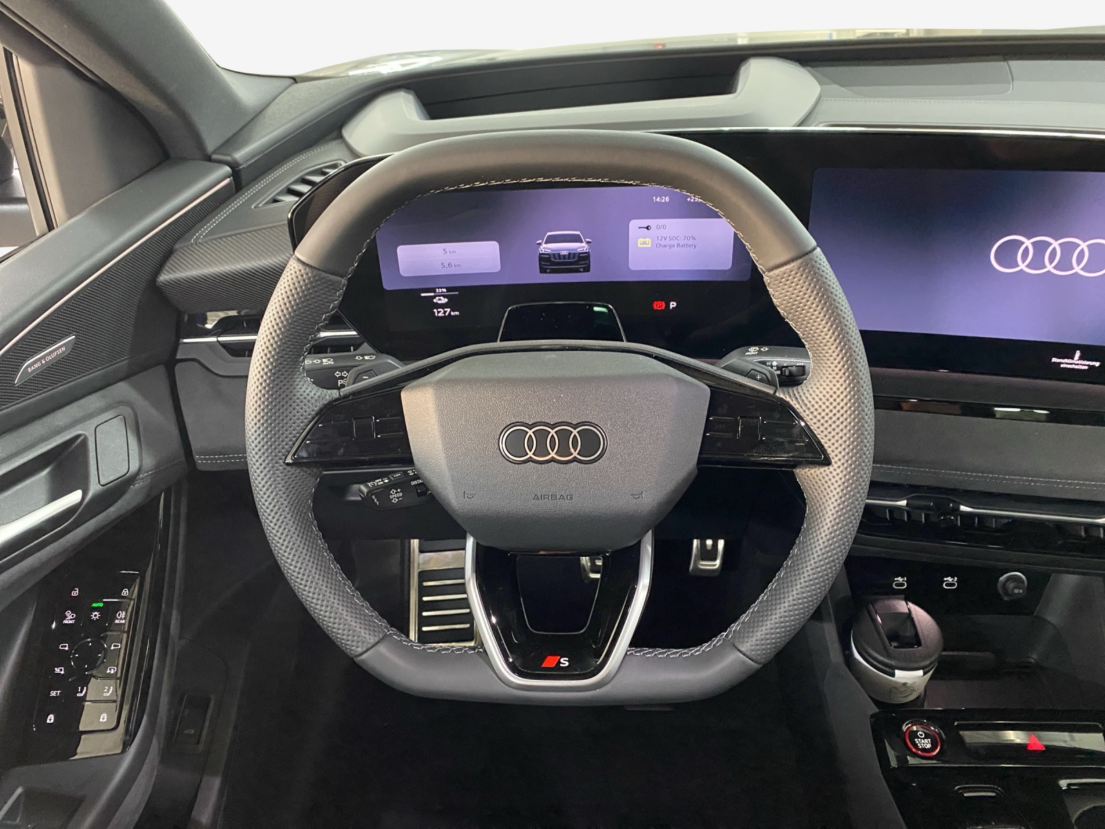 AUDI SQ6 Sportback e-tron quattro-image-9