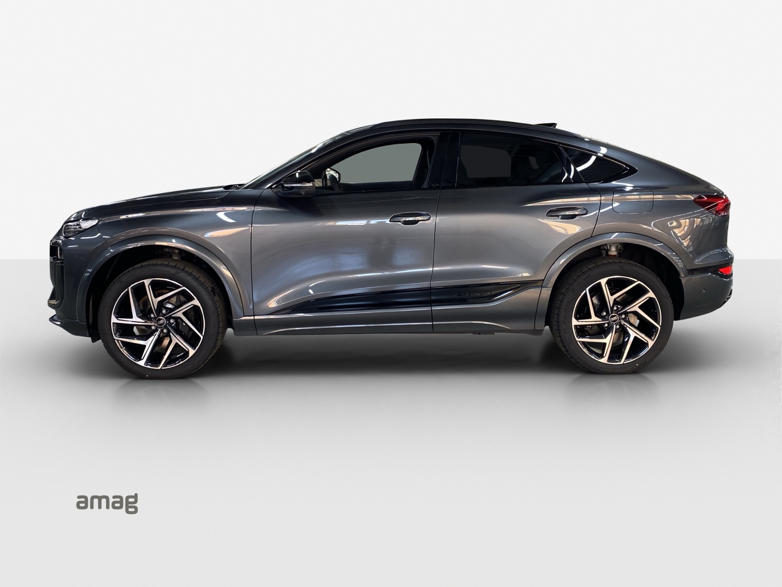 AUDI SQ6 Sportback e-tron quattro-image-1