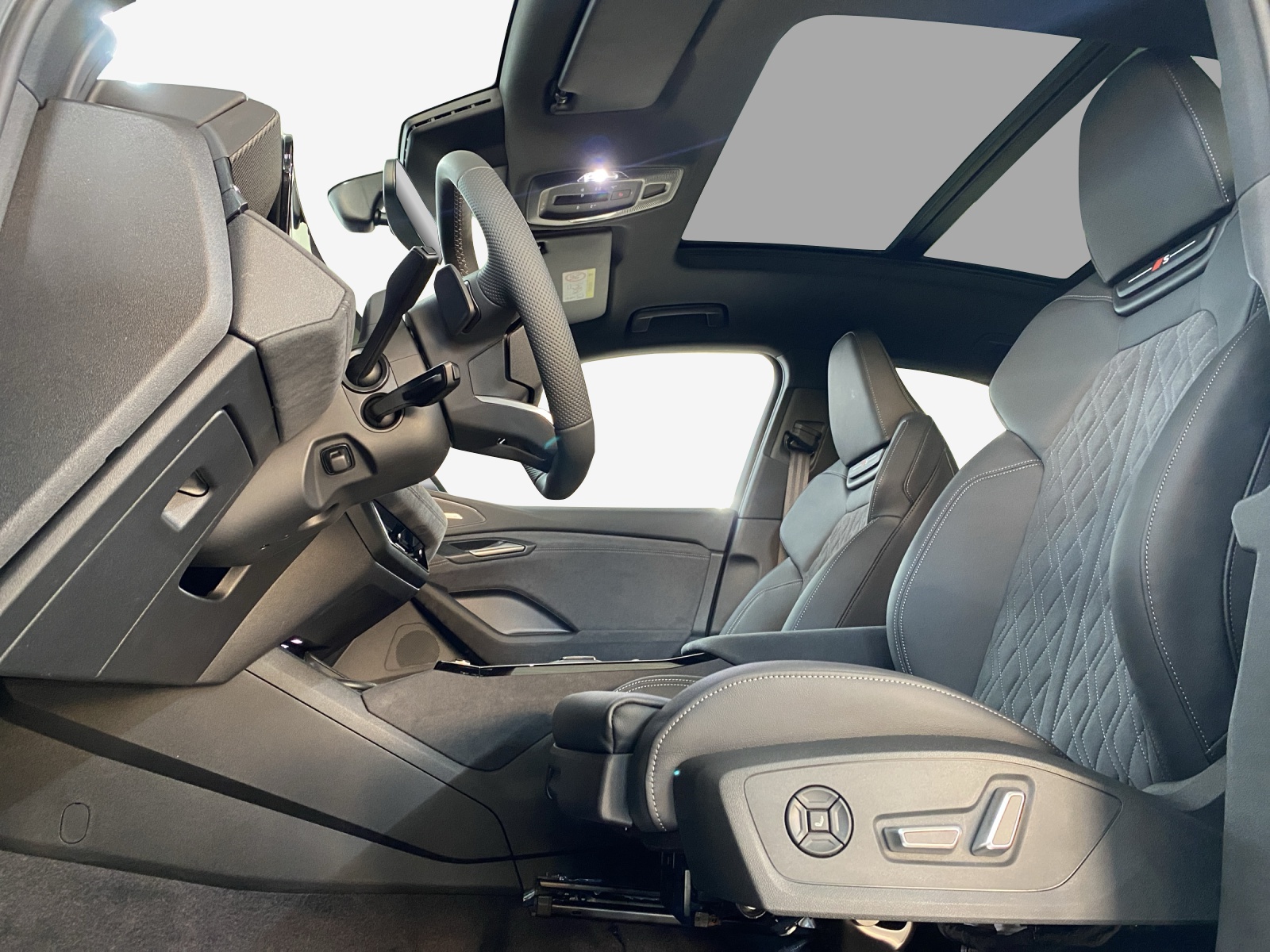 AUDI SQ6 Sportback e-tron quattro-image-7