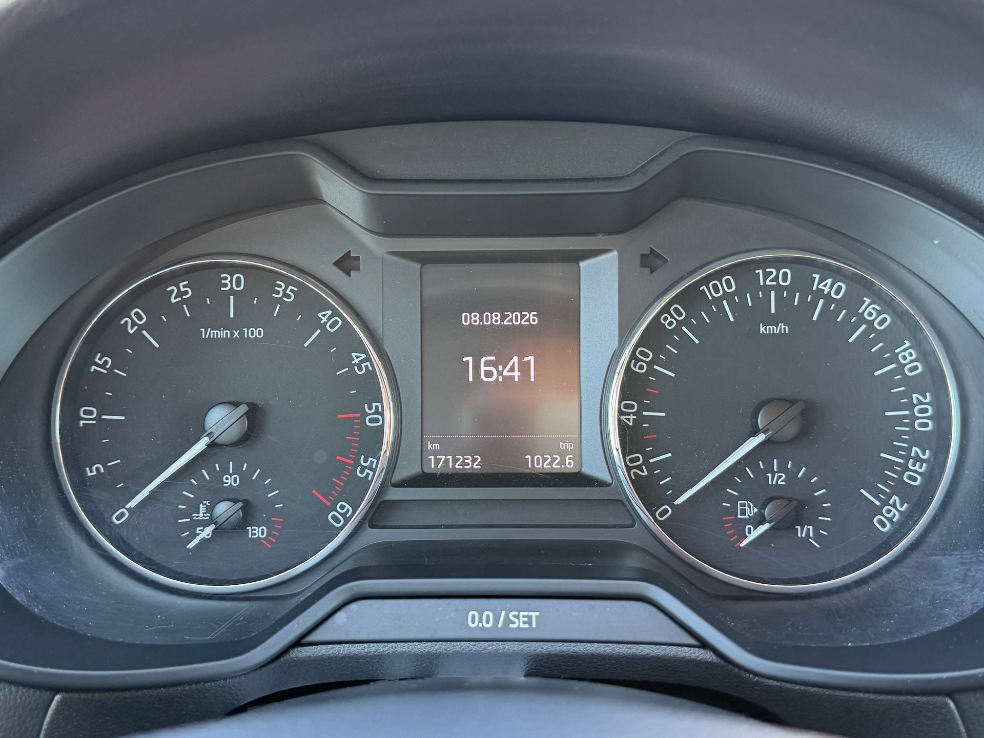 SKODA Octavia Combi 1.6 TDI Ambition 4x4-image-14