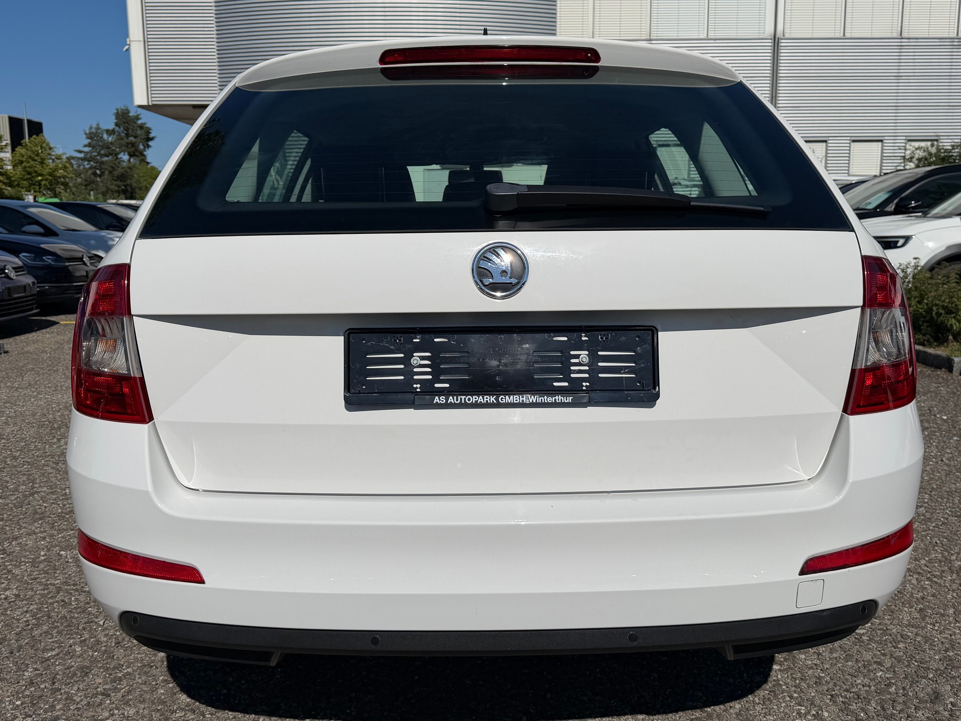 SKODA Octavia Combi 1.6 TDI Ambition 4x4-image-5