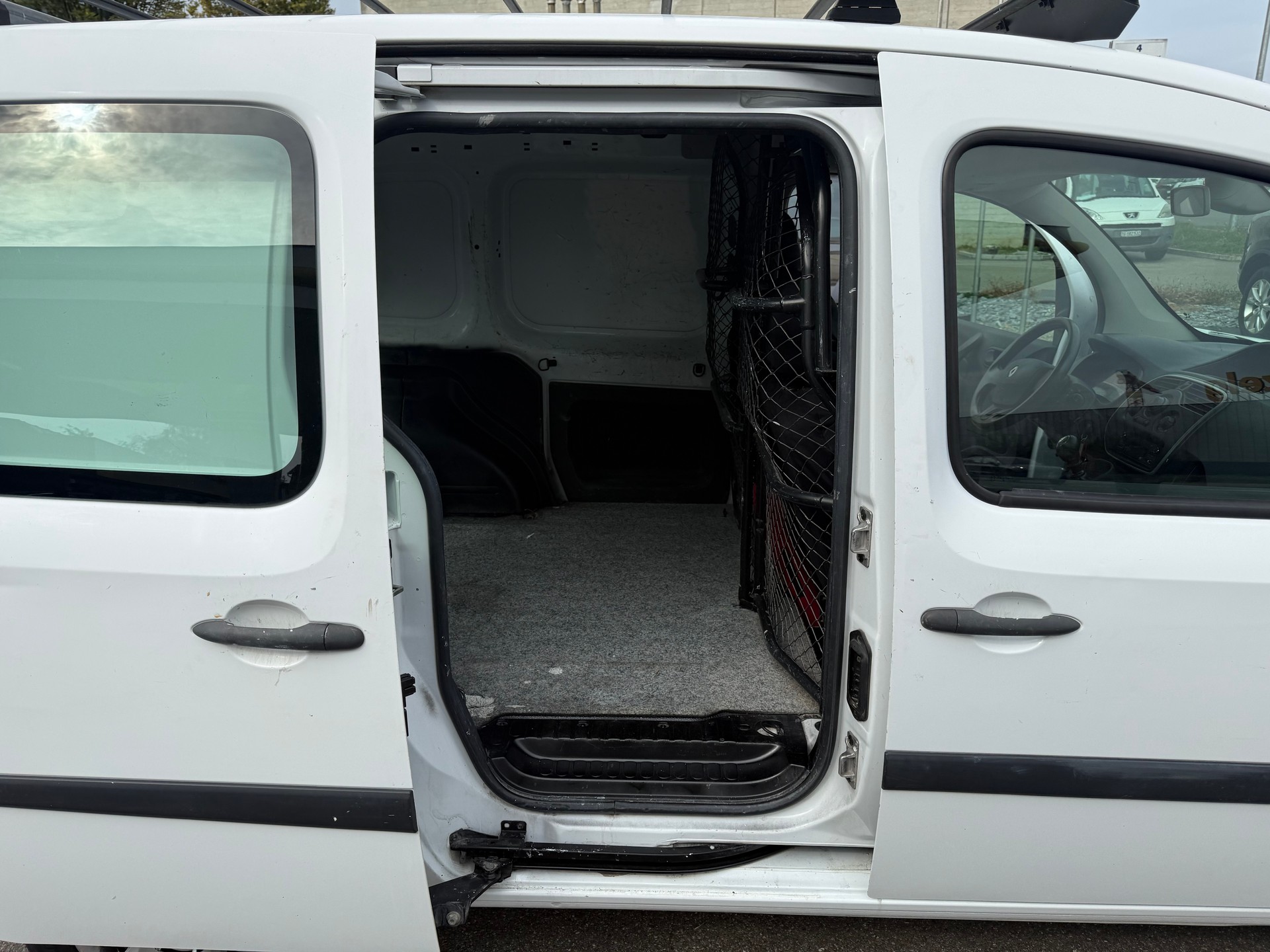 RENAULT Kangoo Medium TCe 115 ENERGY Business-image-9