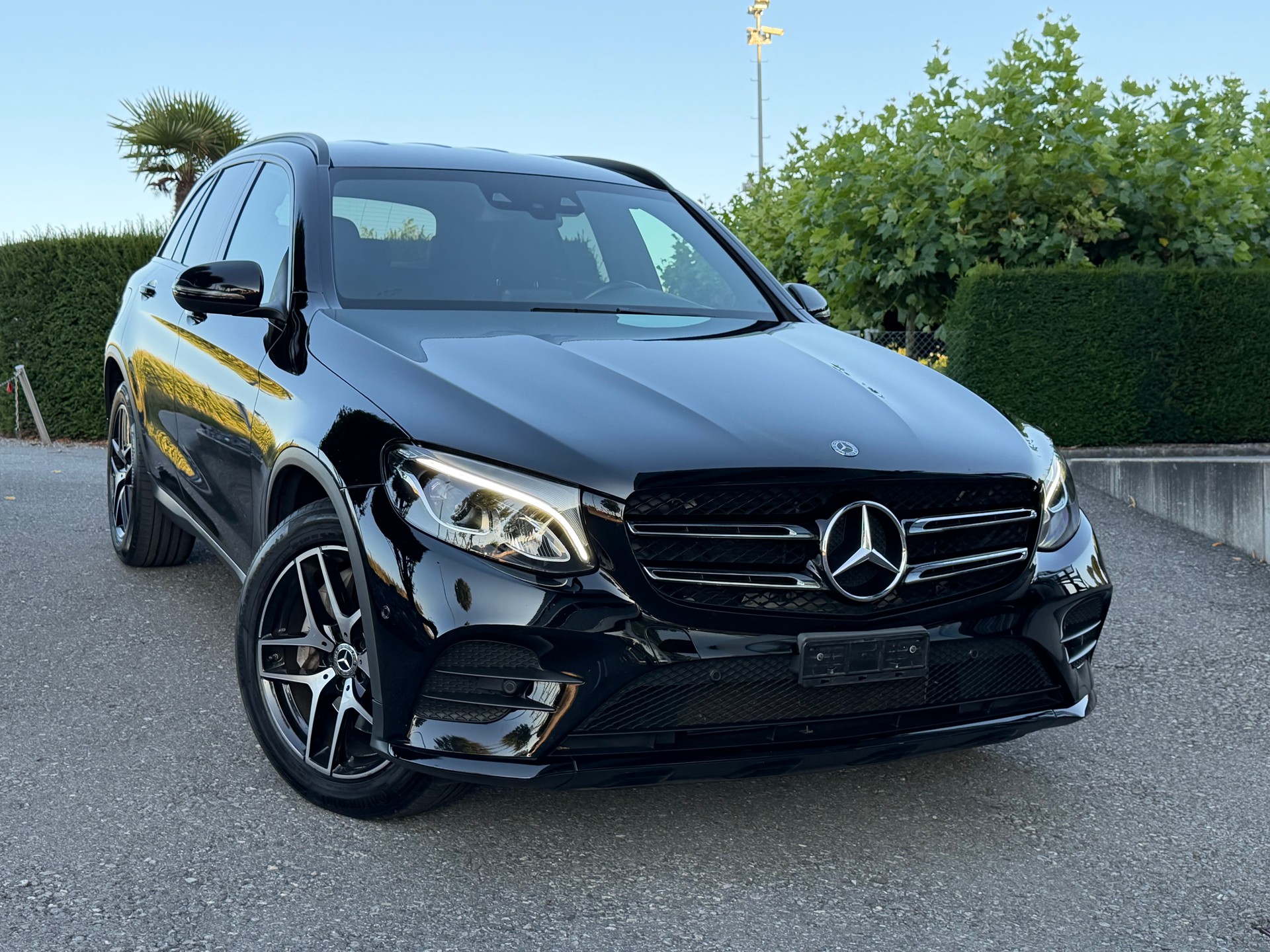 MERCEDES-BENZ GLC 250 d AMG Line 4m-image-0