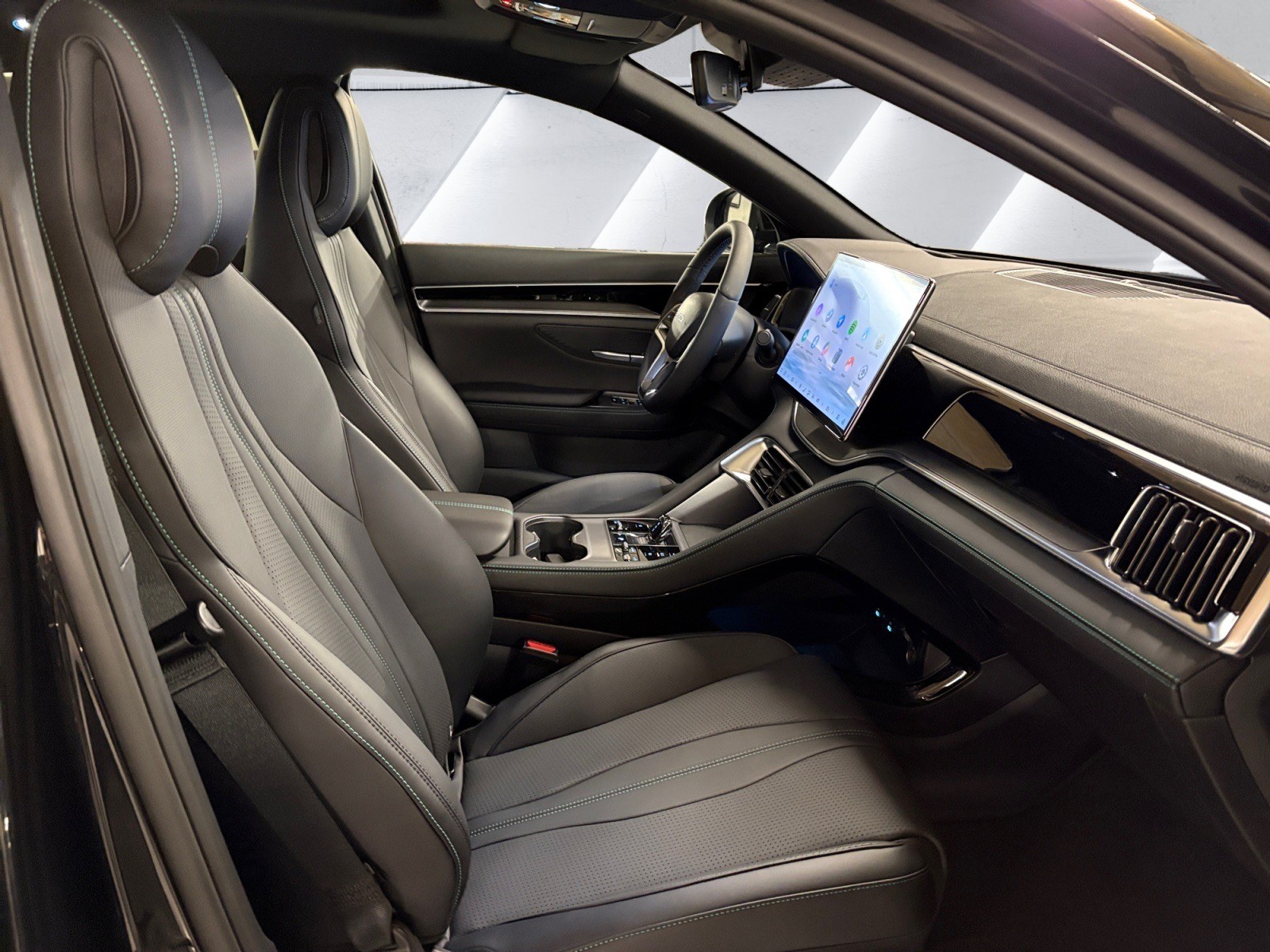 BYD Seal U DM-i Design AWD/ #1 Elite Dealer – AutoScout24 Award 2025 Winner-image-13