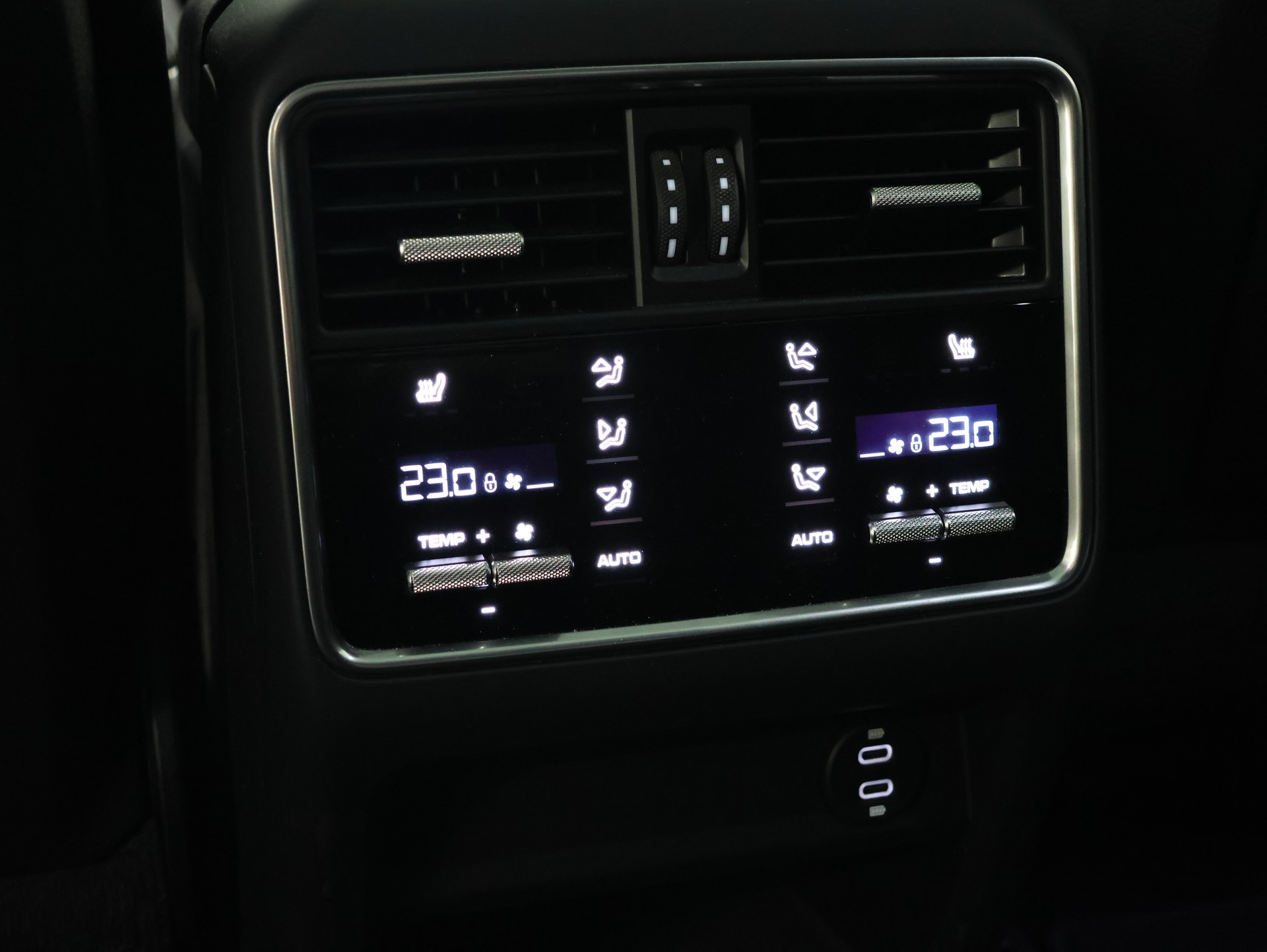 PORSCHE Cayenne Turbo Coupé S E-Hybrid *Bose* *Panoramadach* *Sitzheizung*-image-39