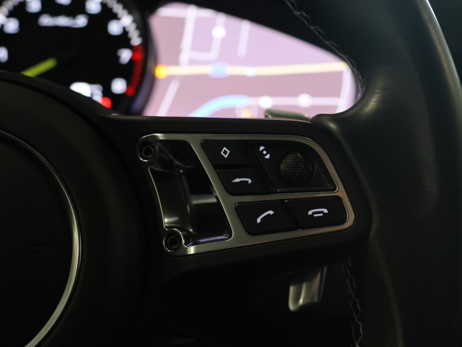 PORSCHE Cayenne Turbo Coupé S E-Hybrid *Bose* *Panoramadach* *Sitzheizung*-image-32