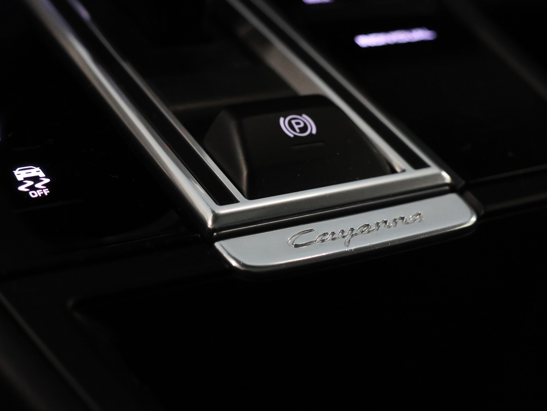 PORSCHE Cayenne Turbo Coupé S E-Hybrid *Bose* *Panoramadach* *Sitzheizung*-image-29