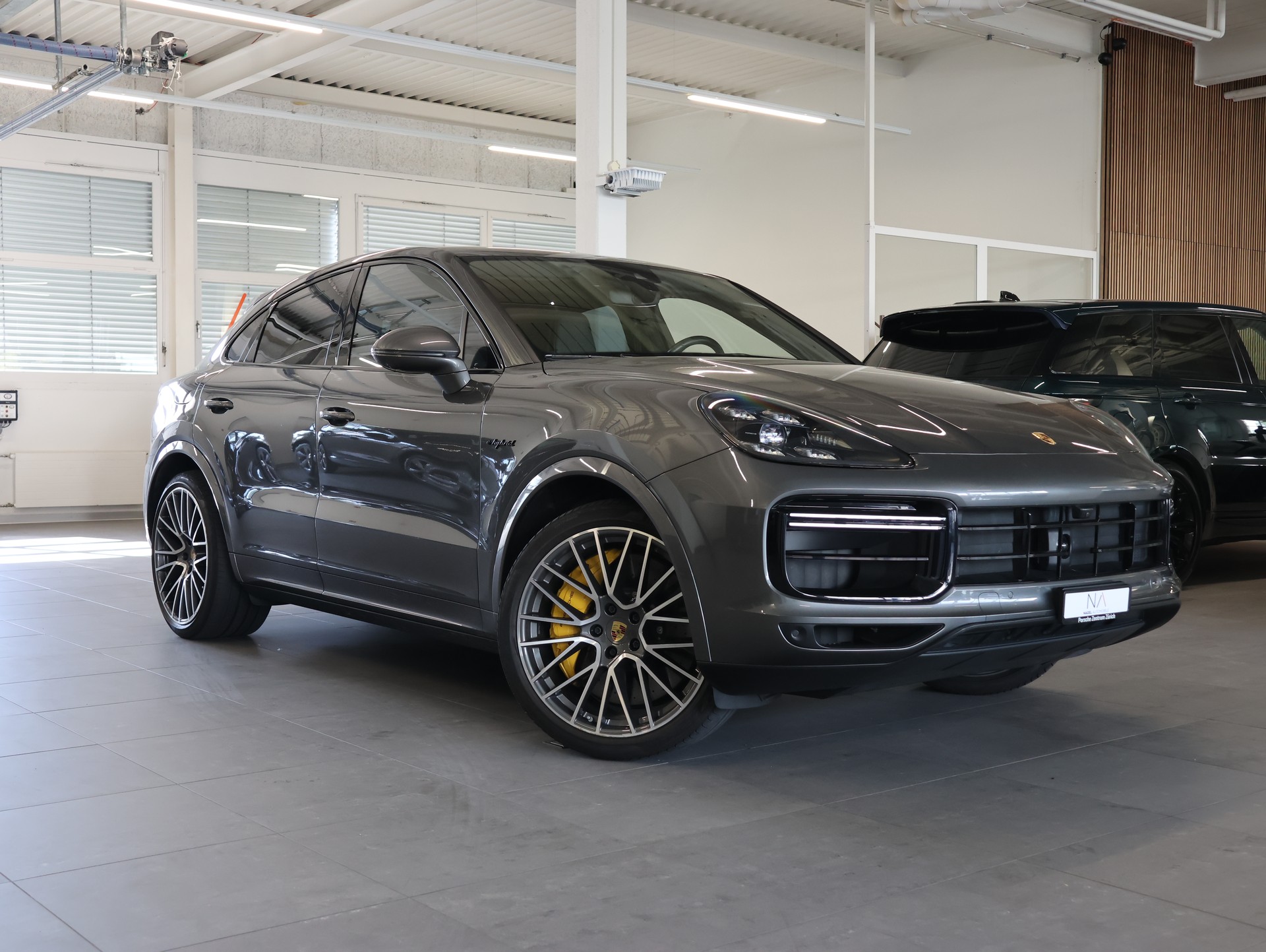PORSCHE Cayenne Turbo Coupé S E-Hybrid *Bose* *Panoramadach* *Sitzheizung*-image-0