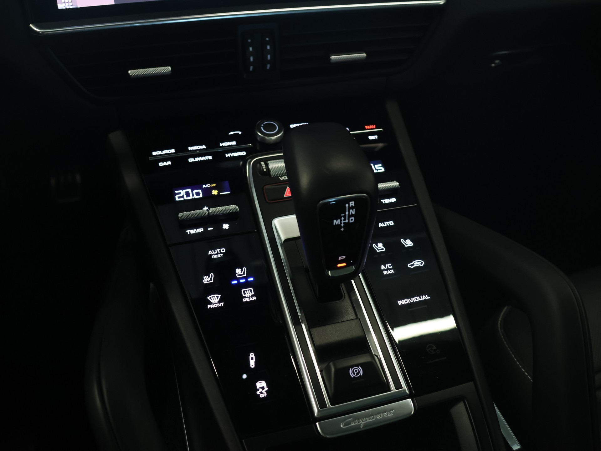 PORSCHE Cayenne Turbo Coupé S E-Hybrid *Bose* *Panoramadach* *Sitzheizung*-image-28