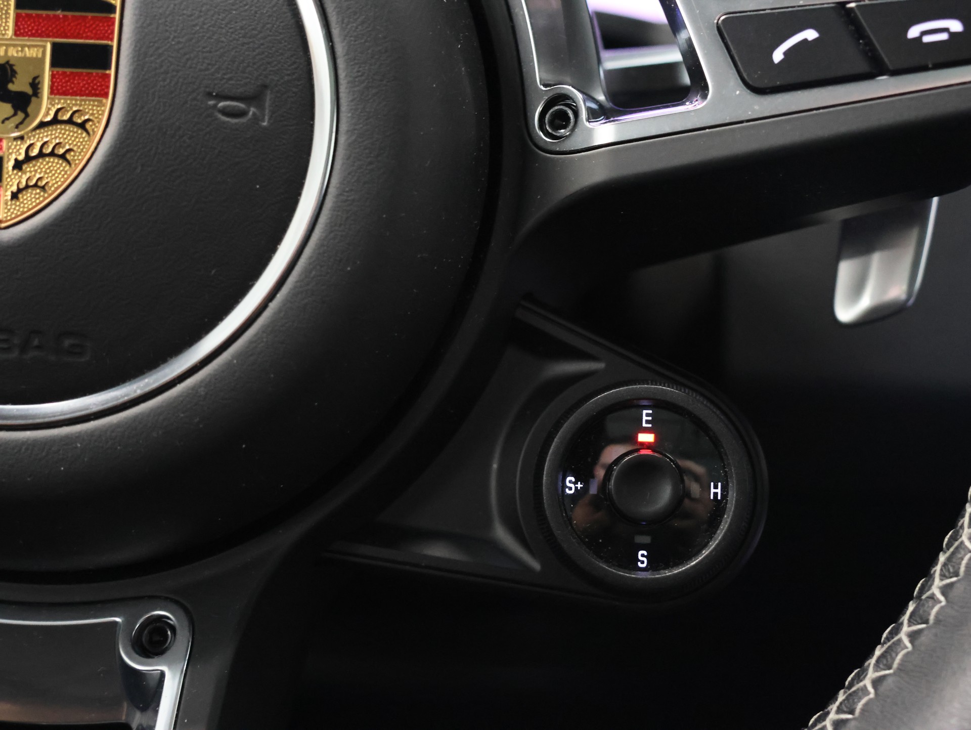 PORSCHE Cayenne Turbo Coupé S E-Hybrid *Bose* *Panoramadach* *Sitzheizung*-image-33