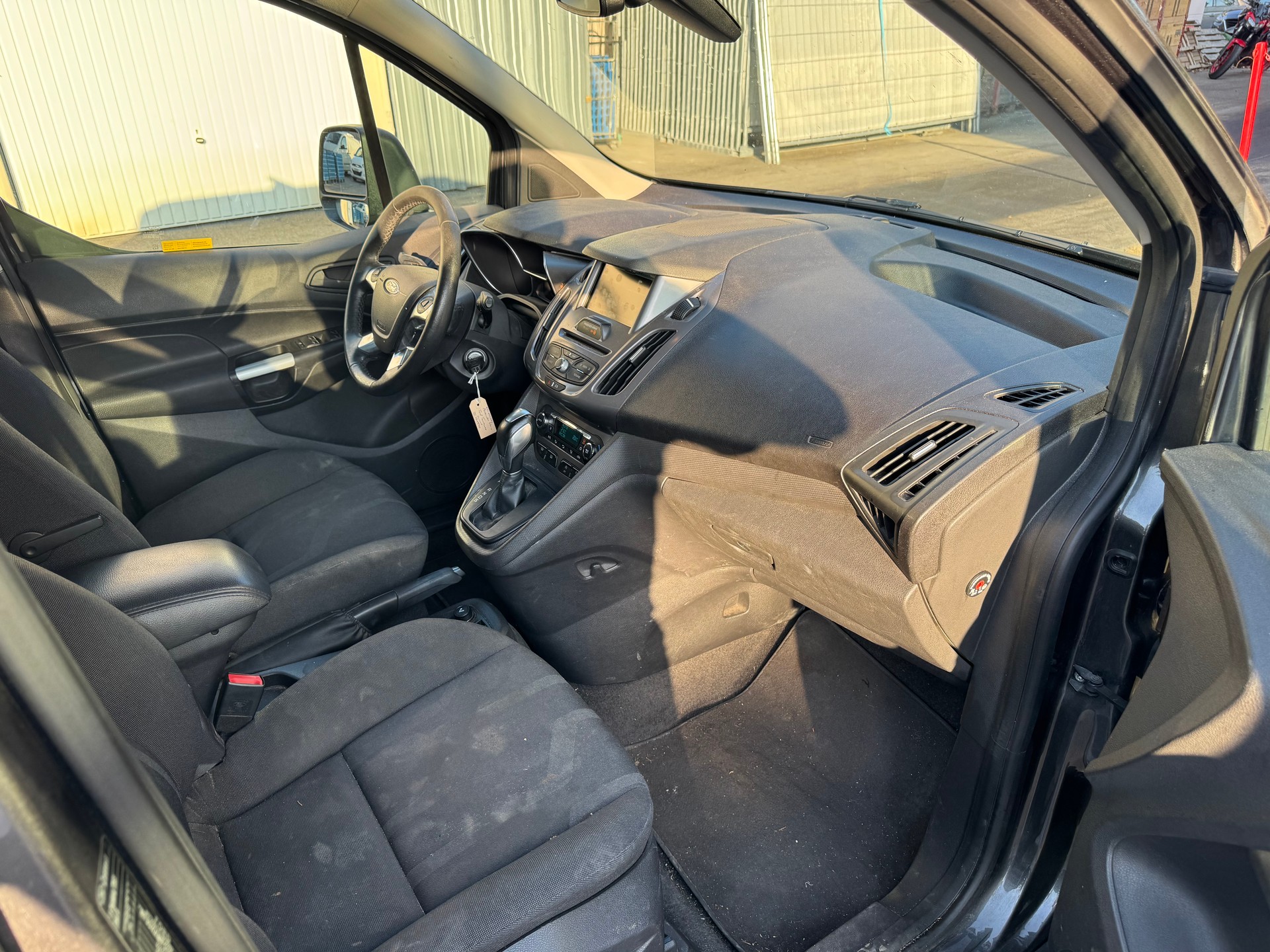 FORD Grand Tourneo Connect 1.5 TDCi Trend Powershift-image-10