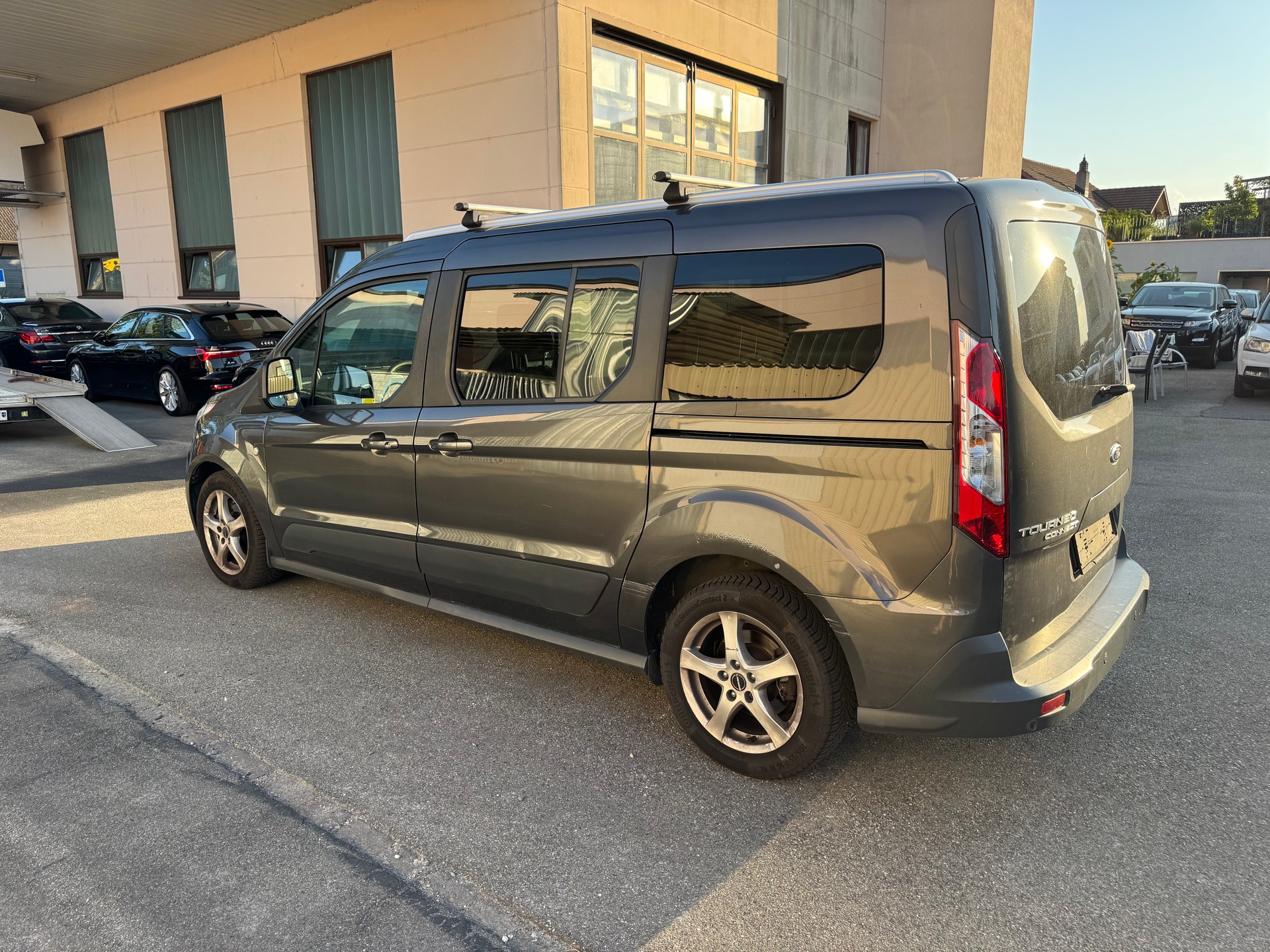 FORD Grand Tourneo Connect 1.5 TDCi Trend Powershift-image-3