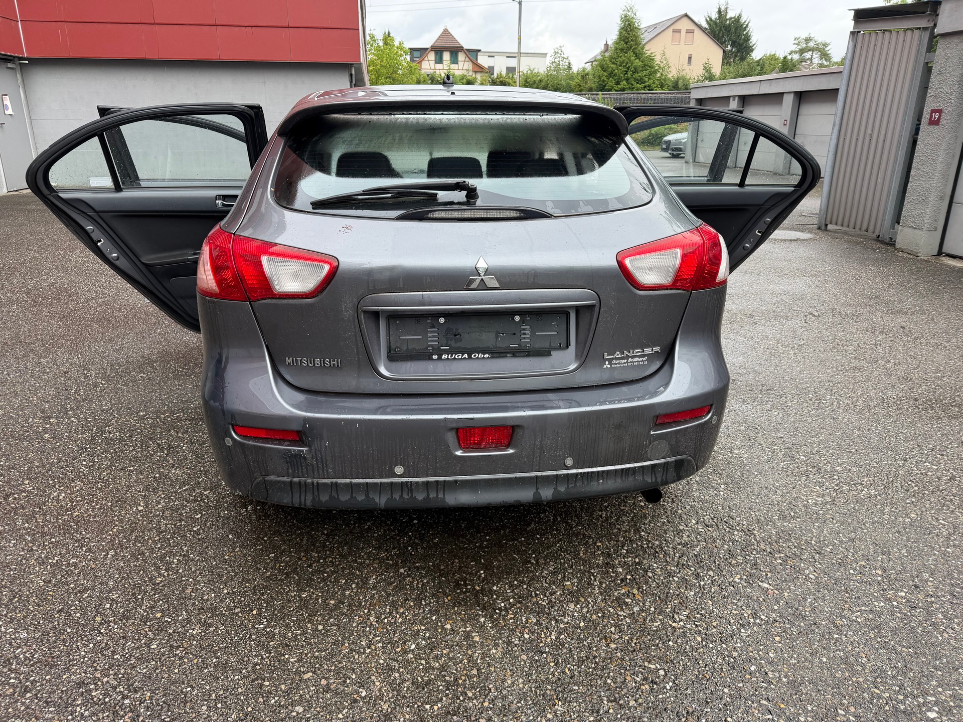 MITSUBISHI Lancer Sportback 1.8 Inform-image-12
