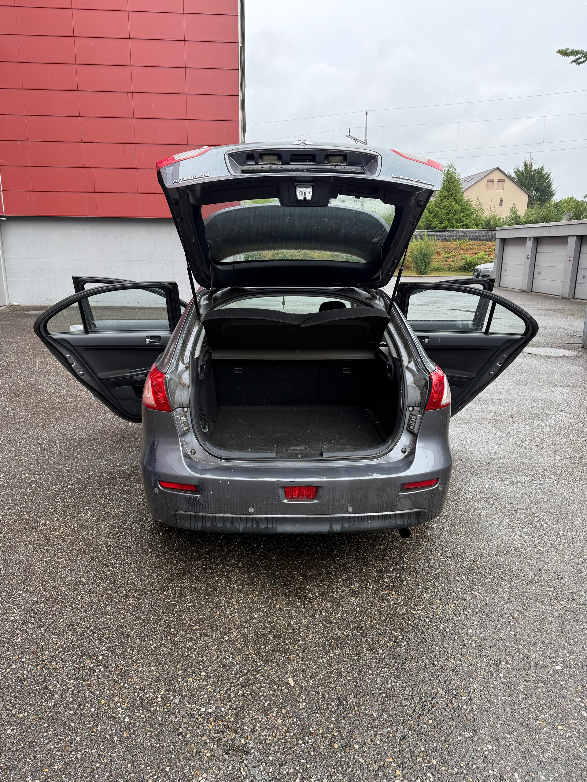 MITSUBISHI Lancer Sportback 1.8 Inform-image-11