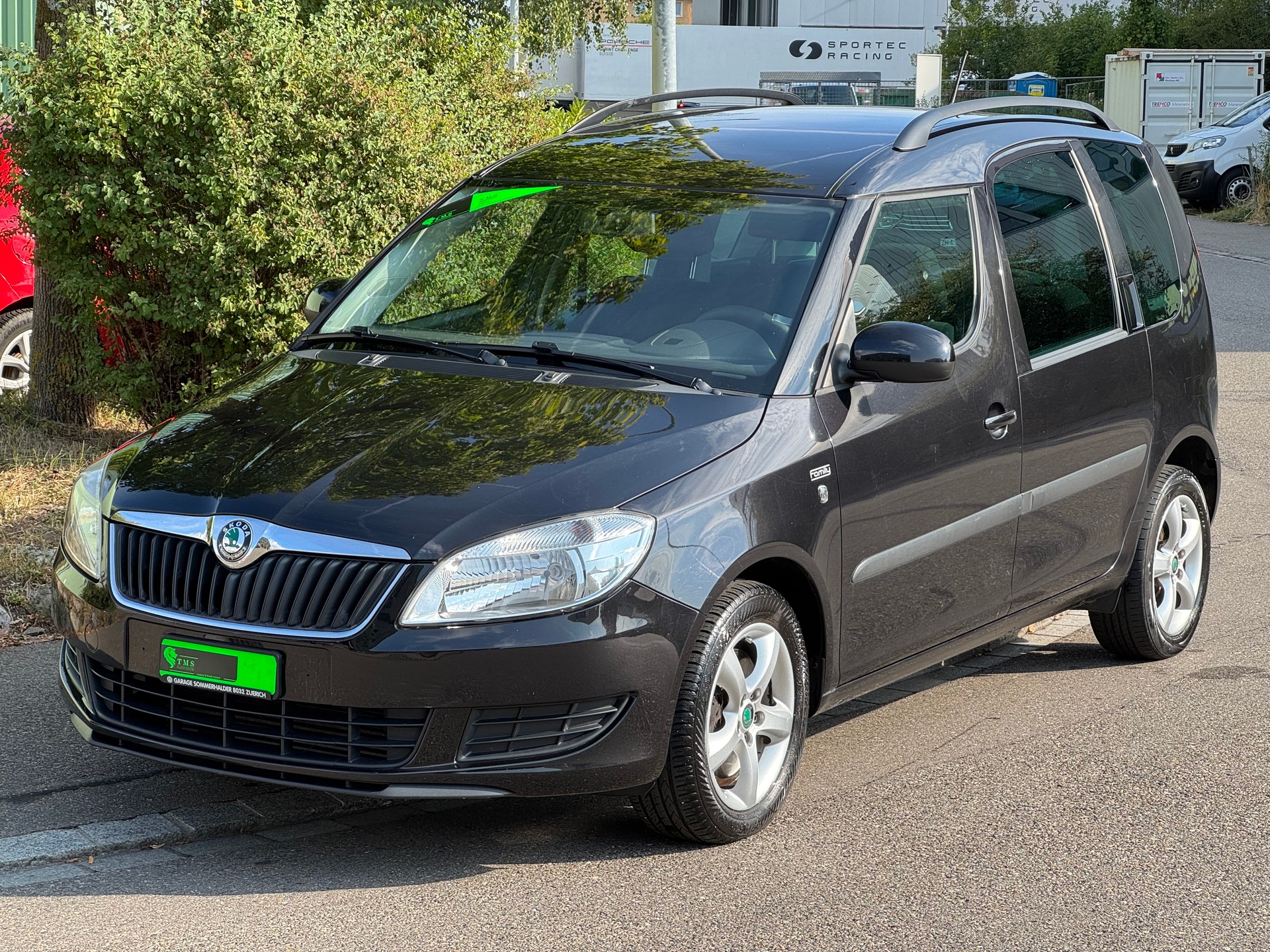 SKODA Roomster 1.6 TDI Family-image-2
