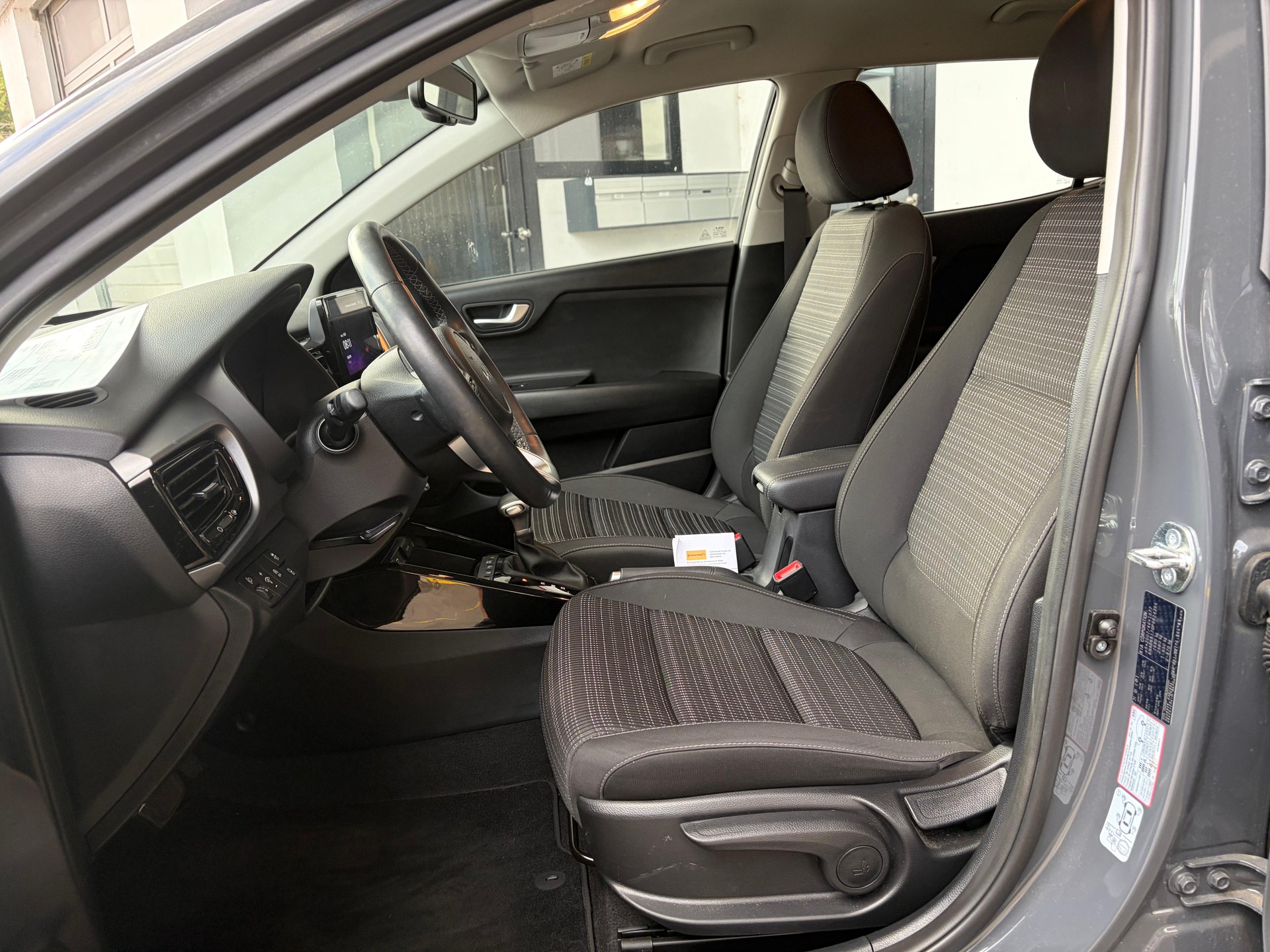 KIA Stonic 1.0 T Power Edition-image-5