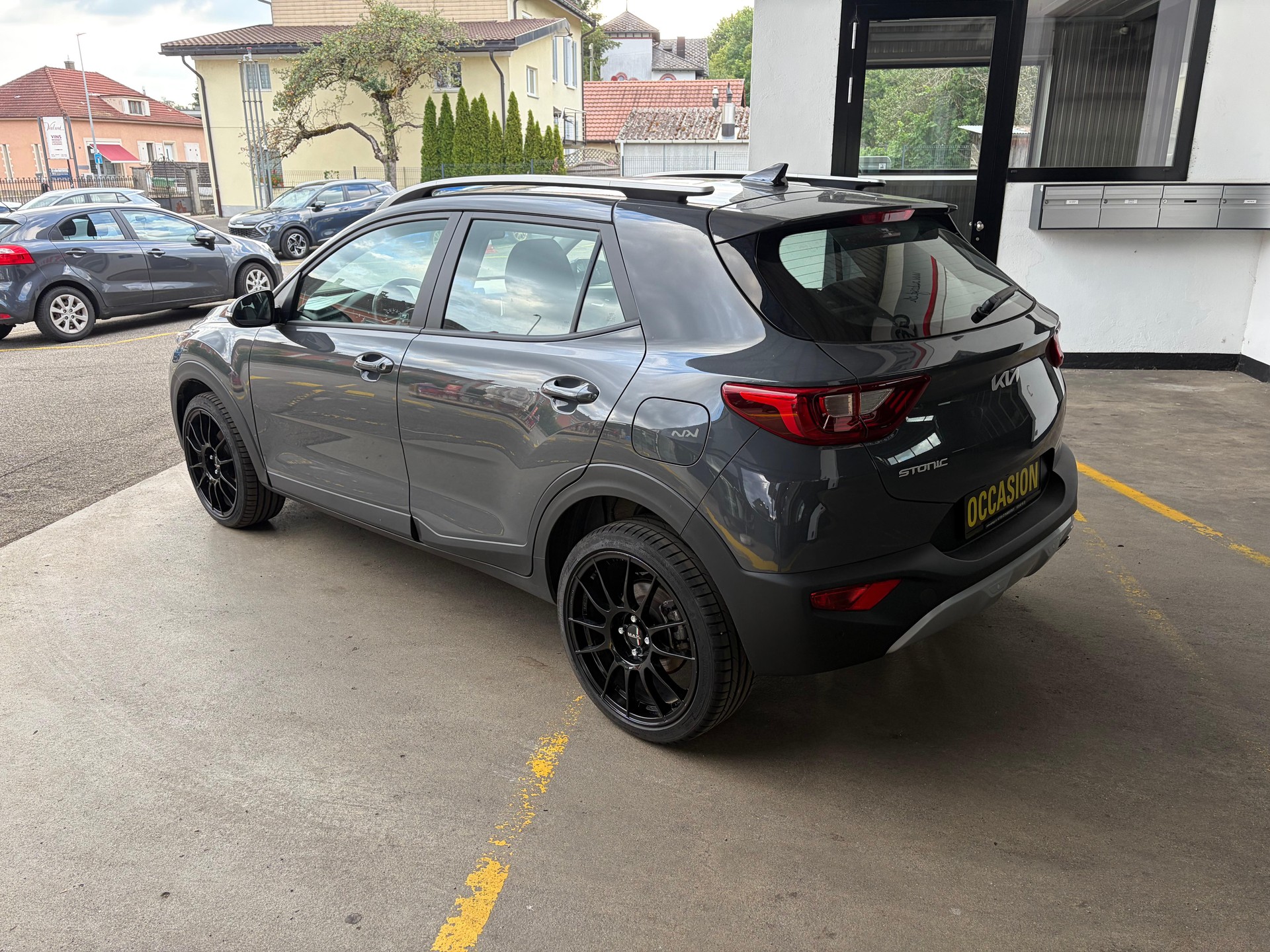 KIA Stonic 1.0 T Power Edition-image-3