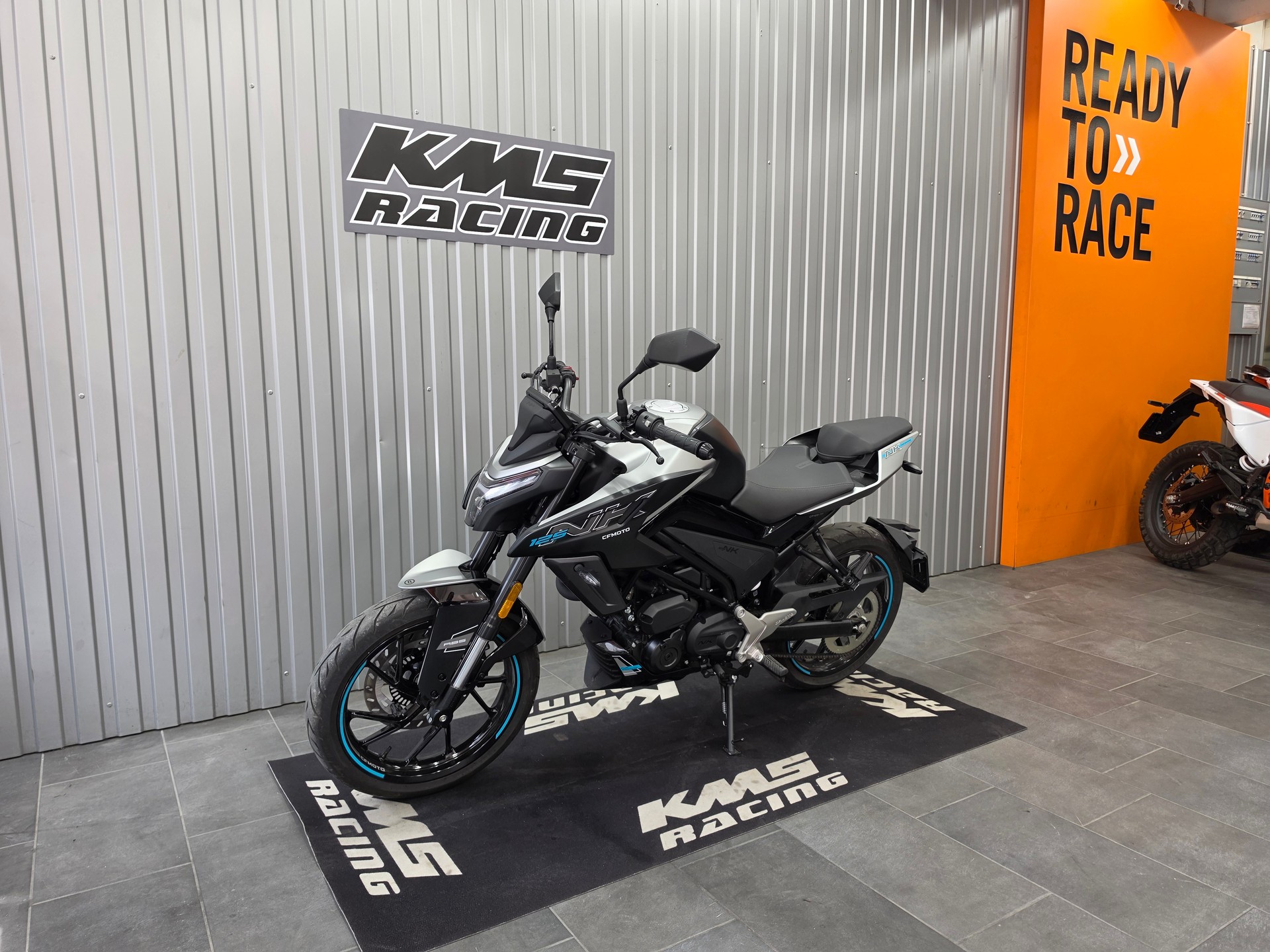 CF MOTO 125NK-showroom-element-2