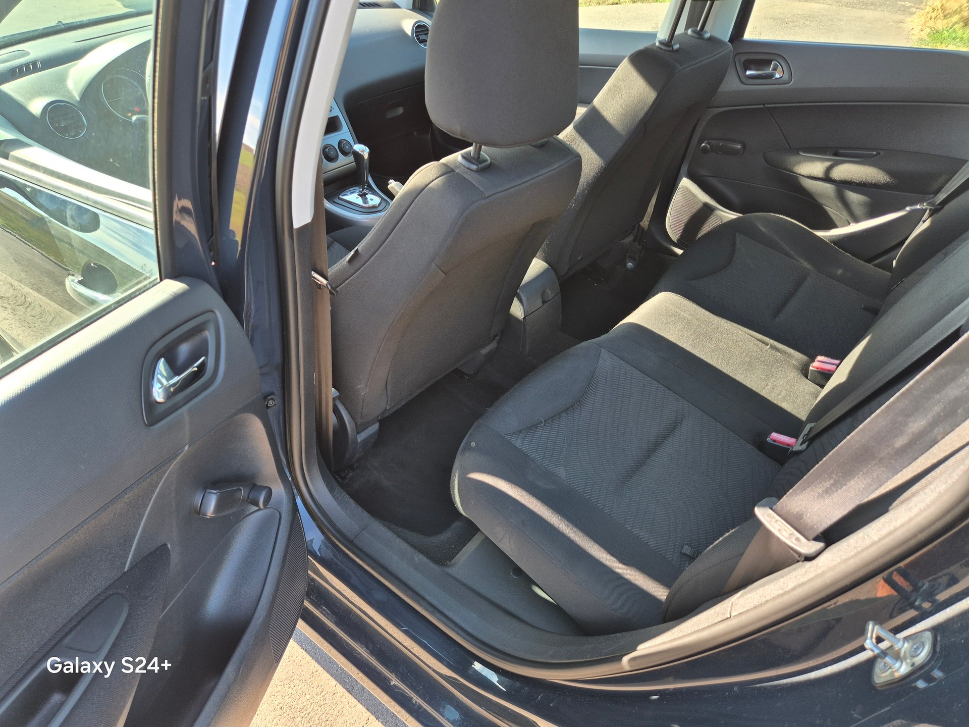 PEUGEOT 308 SW 1.6 HDI Active EGS6-image-11