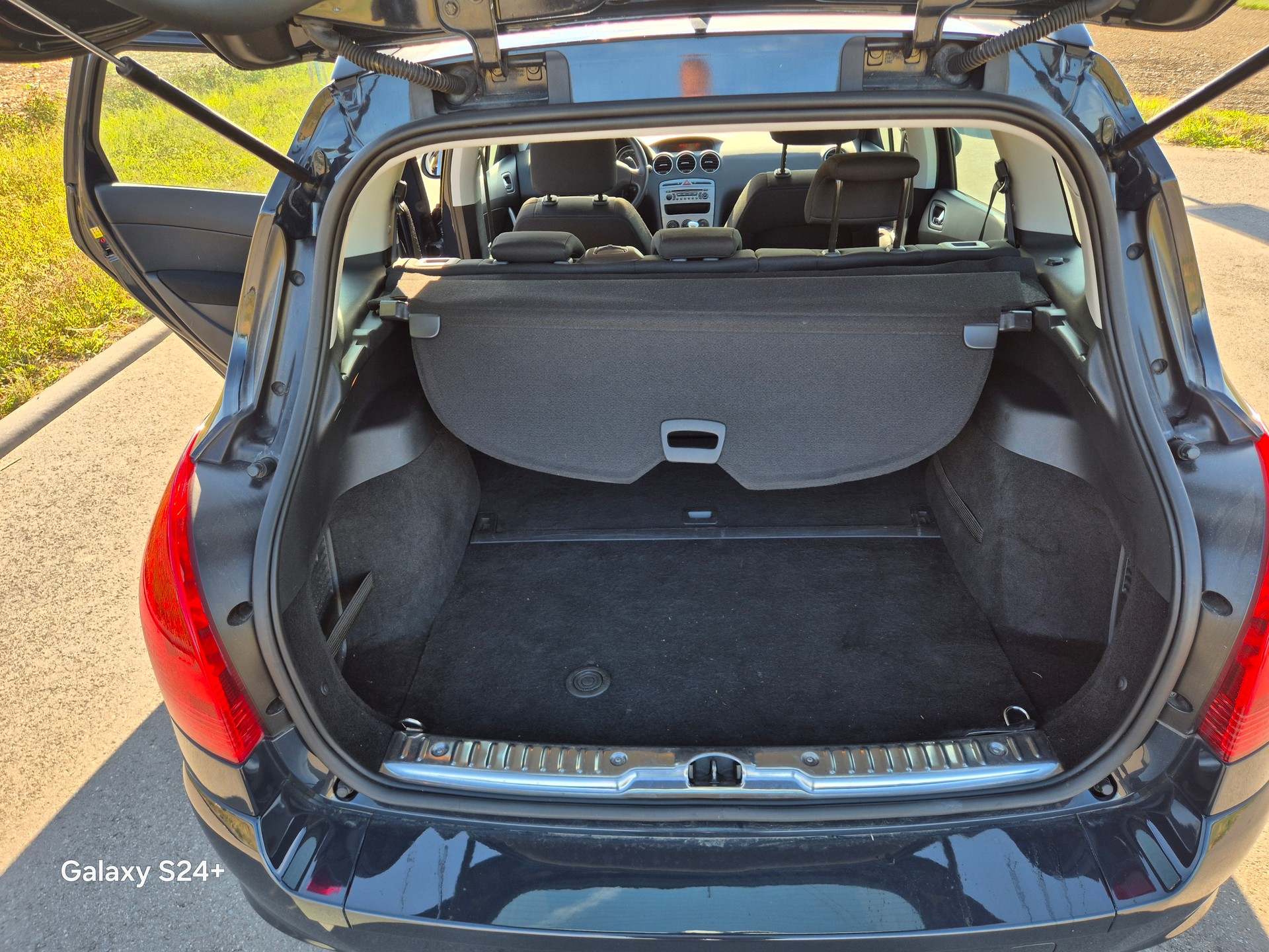 PEUGEOT 308 SW 1.6 HDI Active EGS6-image-9