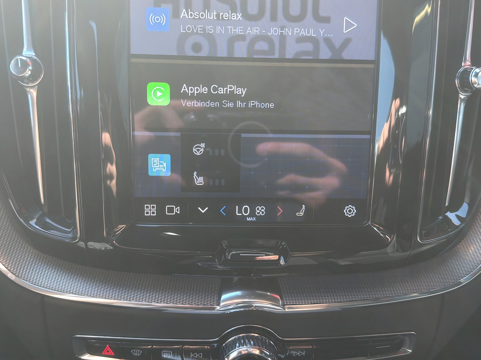 VOLVO XC60 2.0 T8 TE Plus Dark eAWD-image-11