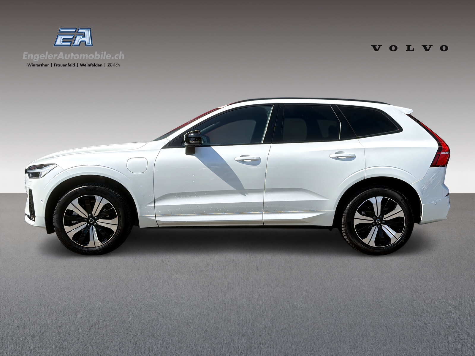 VOLVO XC60 2.0 T8 TE Plus Dark eAWD-showroom-element-2