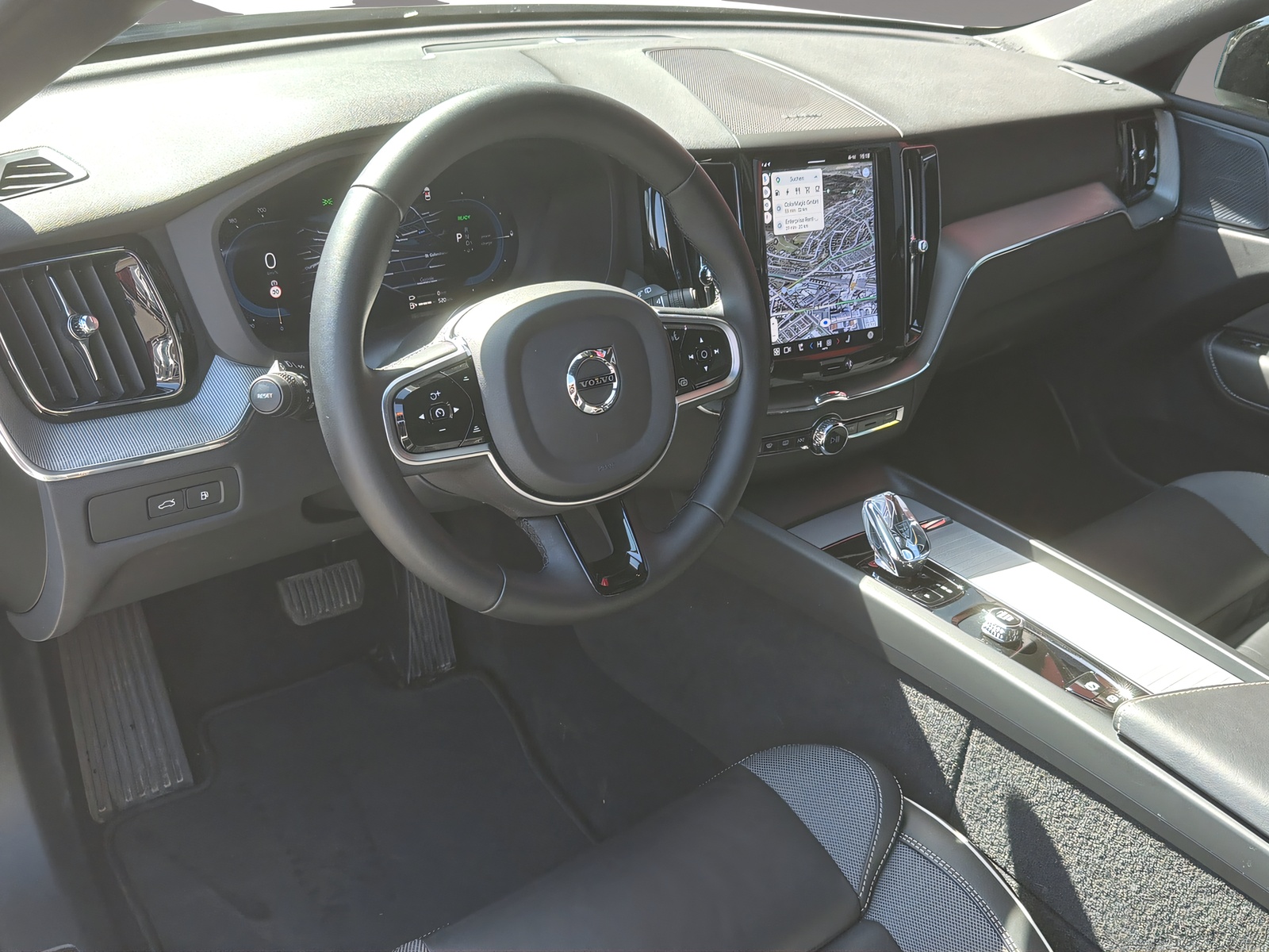 VOLVO XC60 2.0 T8 TE Plus Dark eAWD-image-7