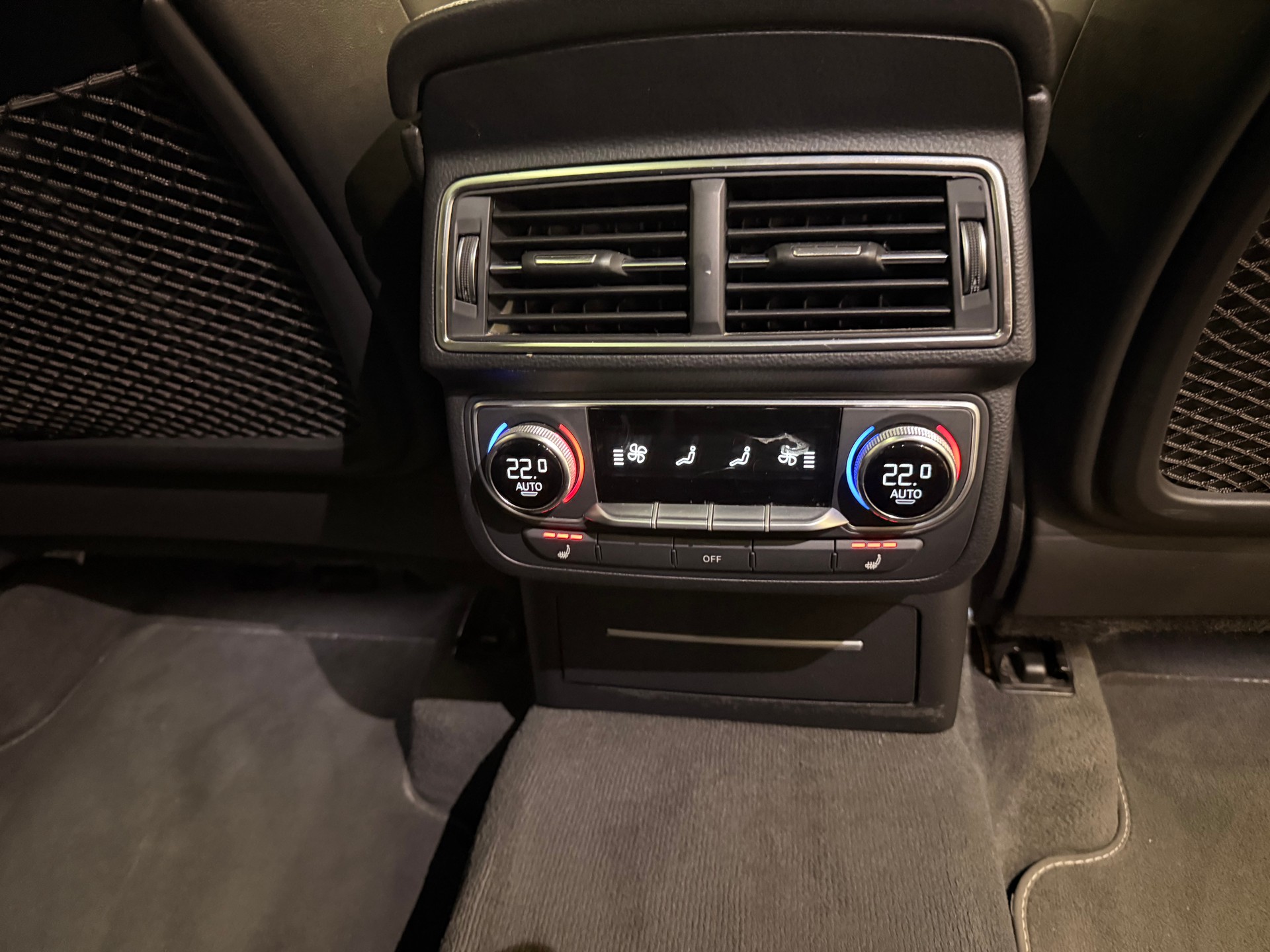 AUDI Q7 3.0 TDI quattro tiptronic-image-9