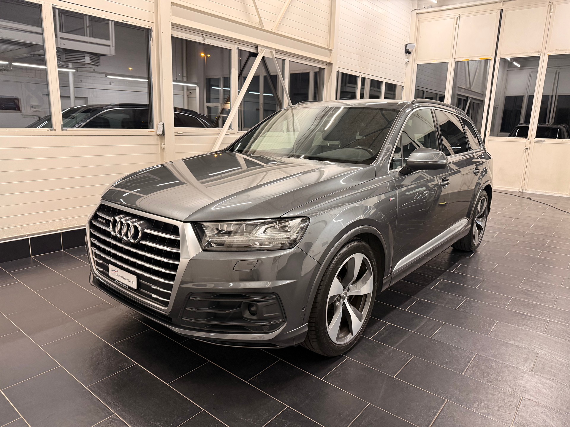 AUDI Q7 3.0 TDI quattro tiptronic-image-0