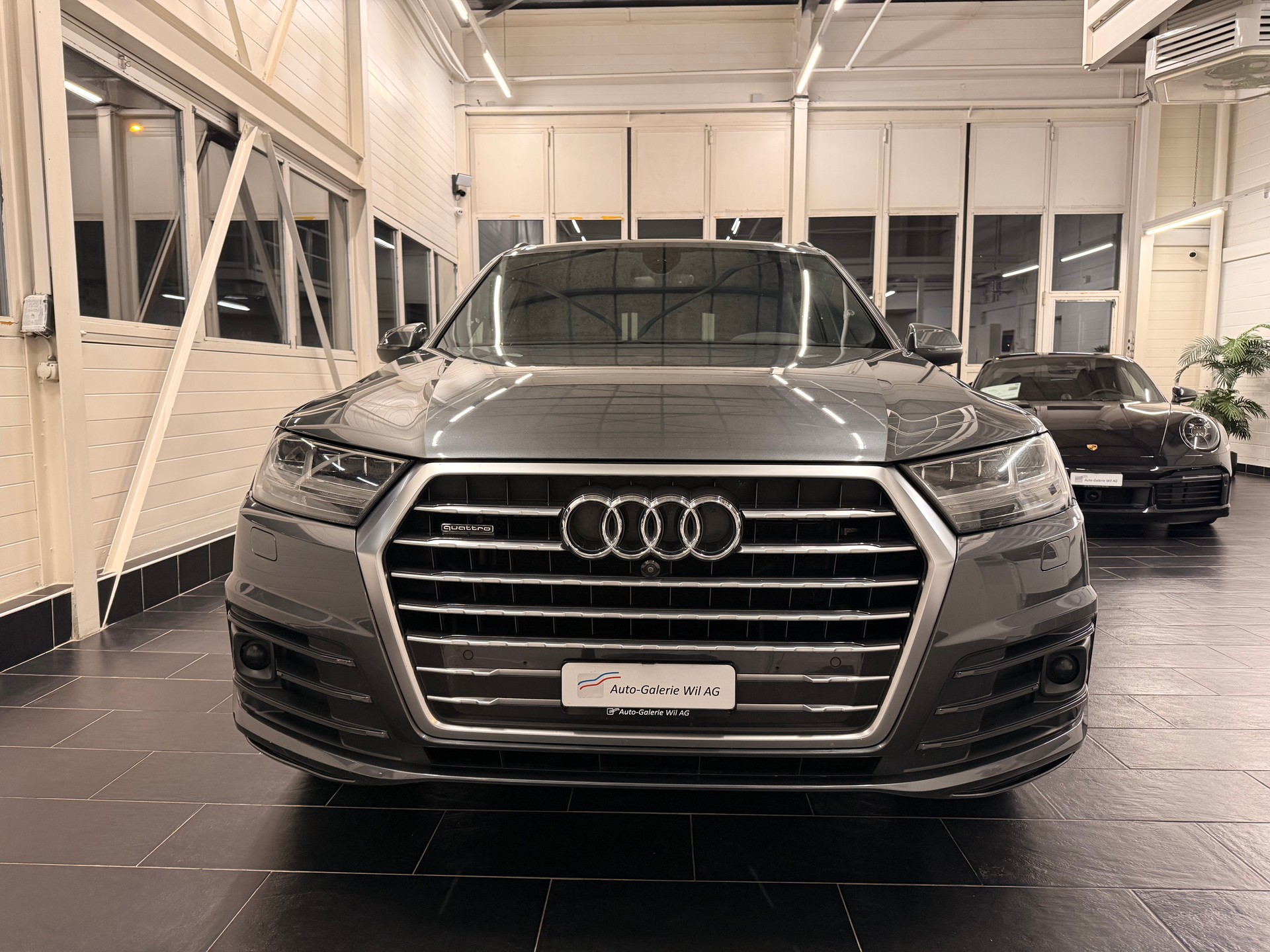 AUDI Q7 3.0 TDI quattro tiptronic-image-1