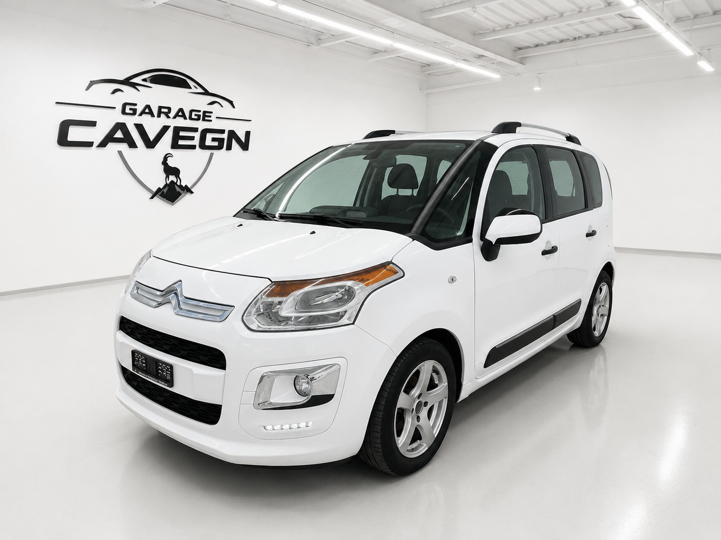 CITROEN C3 Picasso 1.6 HDi Exclusive EGS6-image-0