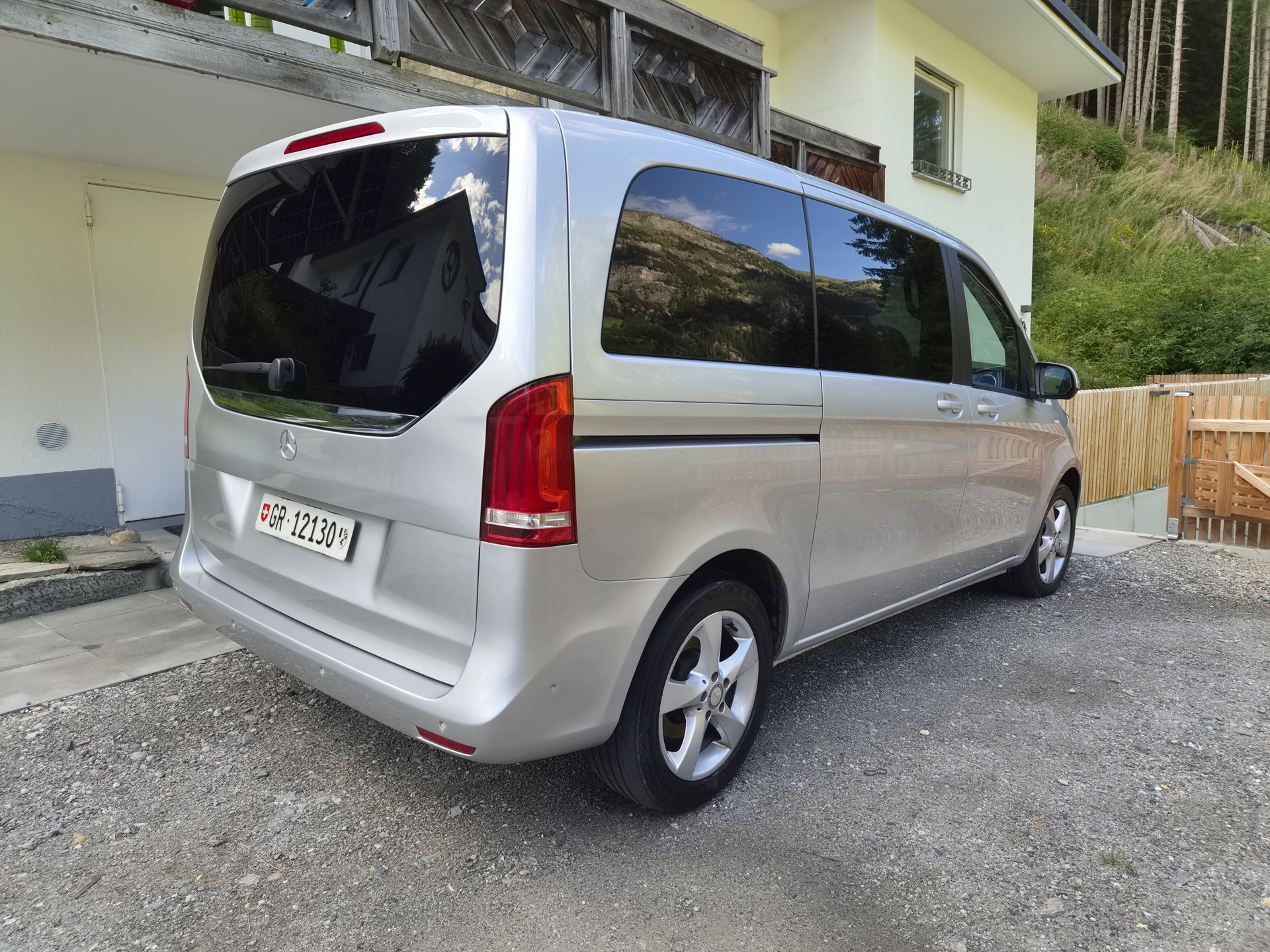 MERCEDES-BENZ V 250 d BlueTec Avant. kurz 4m-image-4