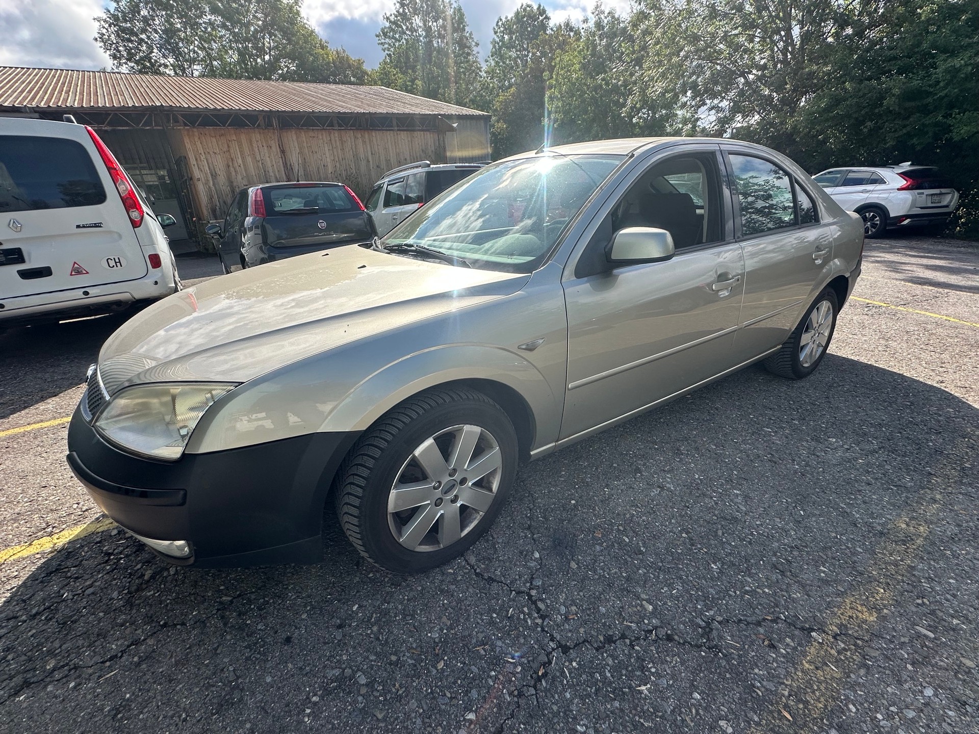 FORD Mondeo 2.0i 16V Ghia-image-7
